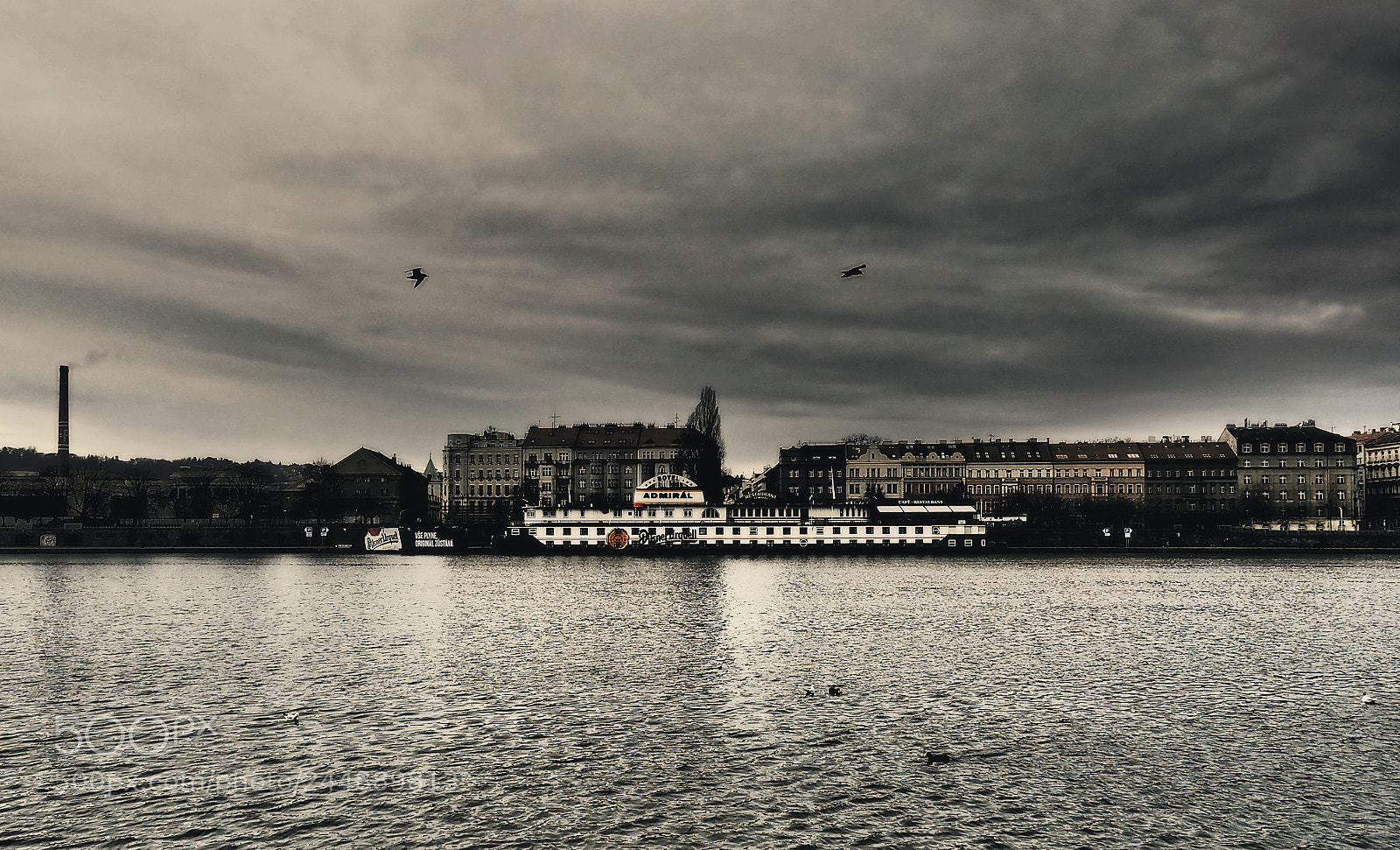 Olympus OM-D E-M5 II sample photo. Praga photography