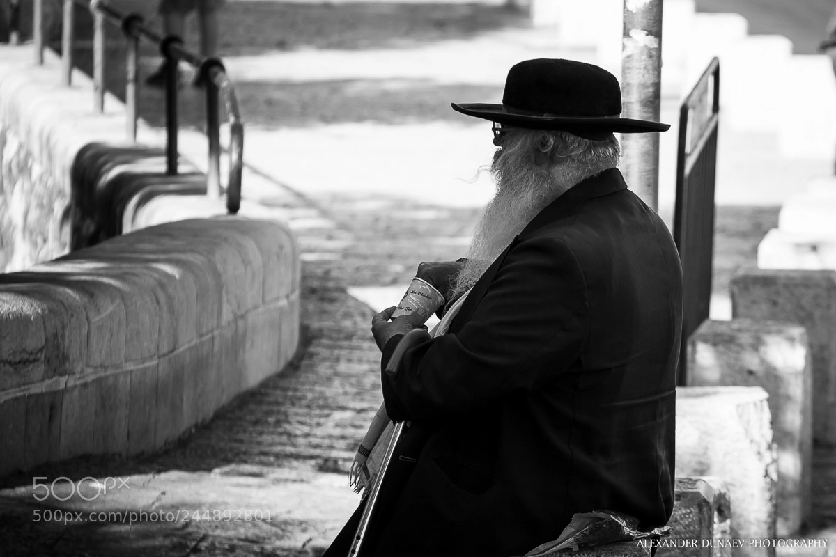 Nikon D3100 sample photo. On the streets of photography
