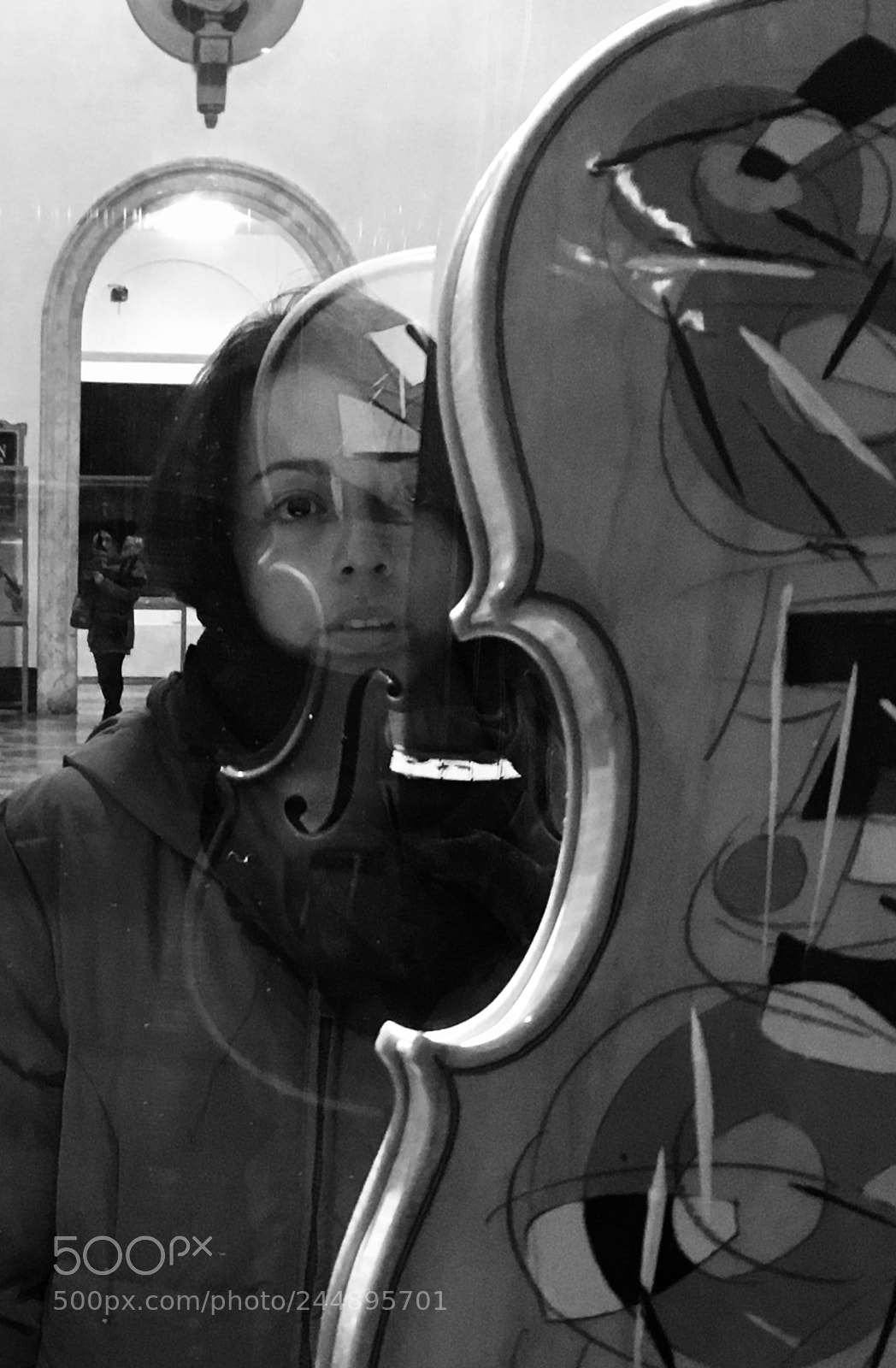 Apple iPhone SE sample photo. Violin. photography