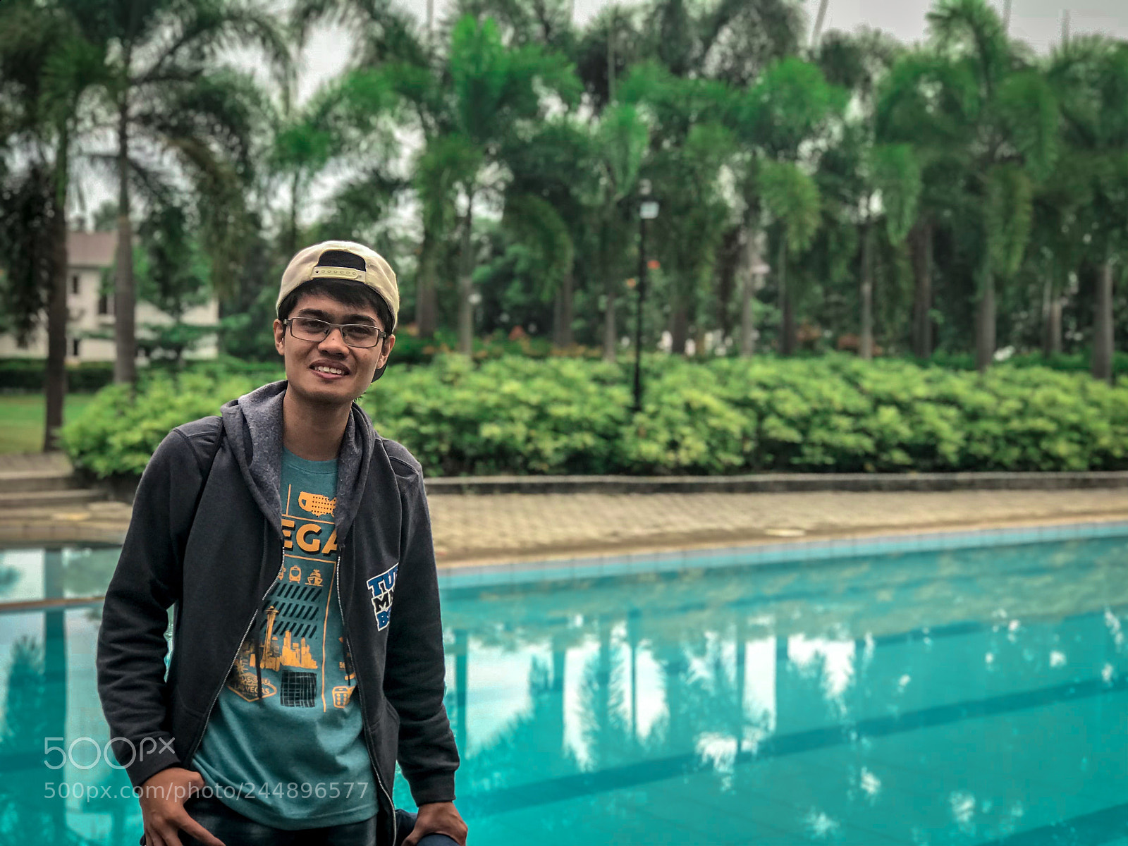Apple iPhone 7 Plus sample photo. Colleague photography