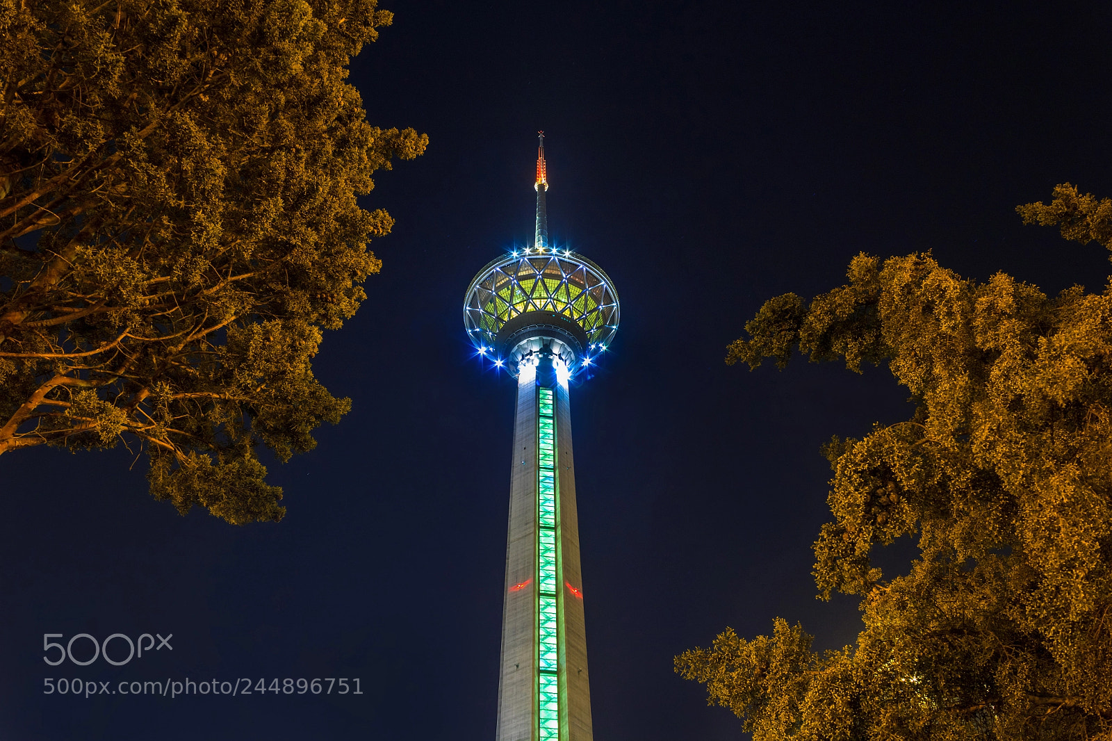 Canon EOS 1200D (EOS Rebel T5 / EOS Kiss X70 / EOS Hi) sample photo. Milad tower photography
