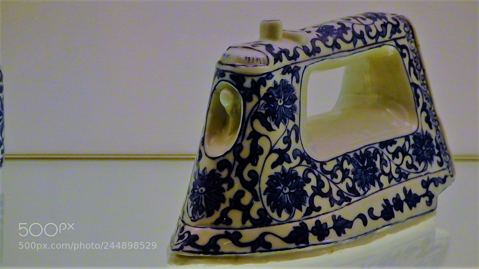 Olympus SP-100EE sample photo. The porcelain iron photography