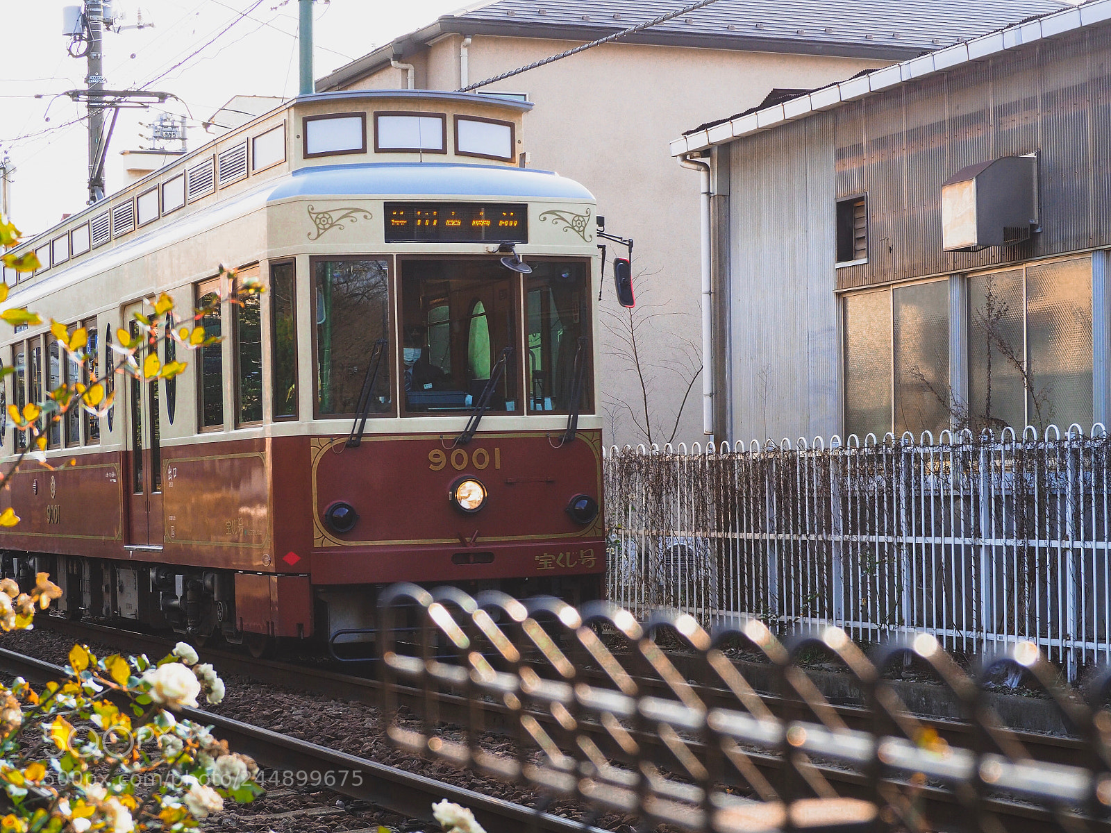 Olympus OM-D E-M10 II sample photo. Vintage tram crossover modern photography