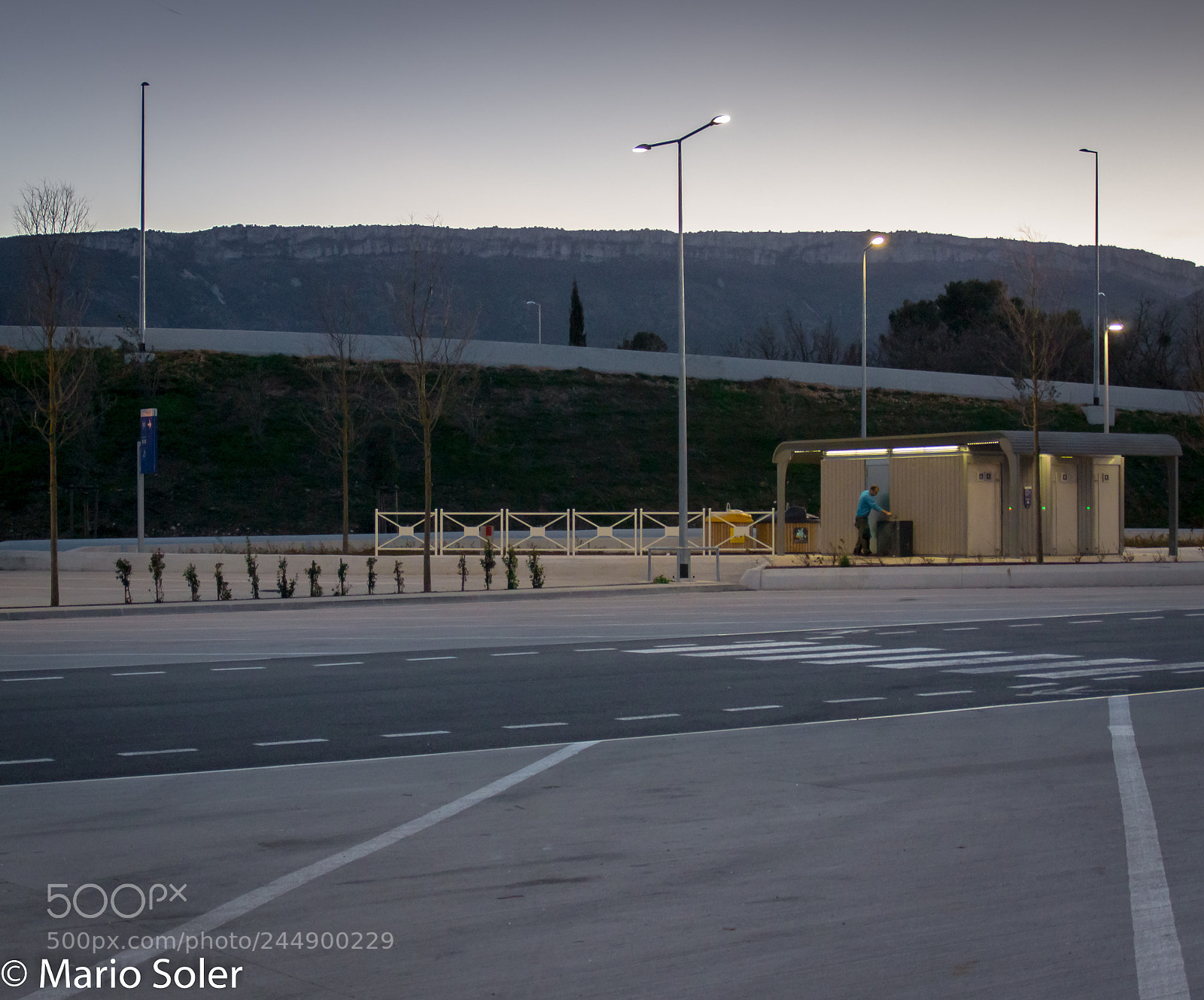 Sony SLT-A77 sample photo. Vidas en el asfalto 2 photography
