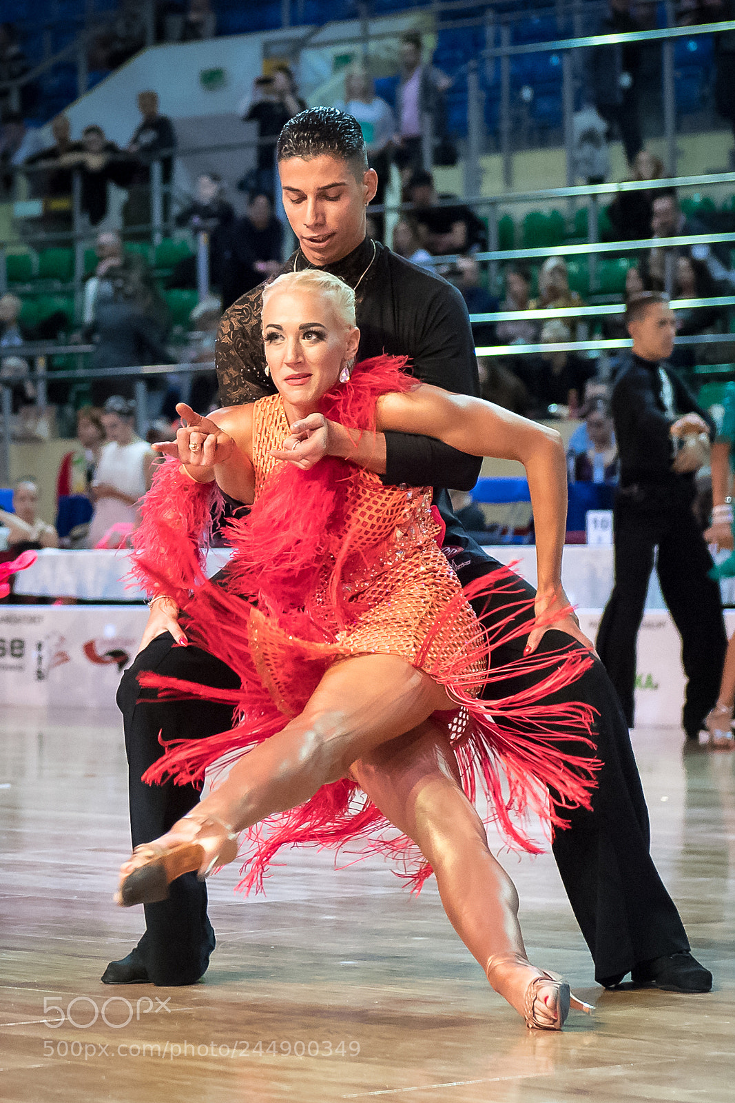 Nikon D5 sample photo. Dancers dancing latin dance photography