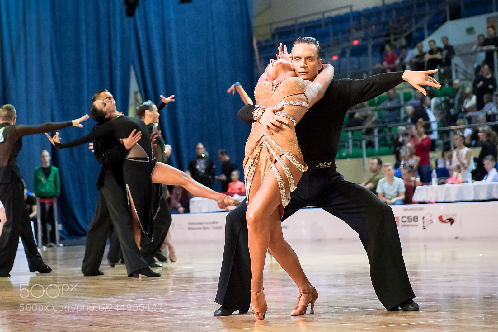 Nikon D5 sample photo. Dancers dancing latin dance photography