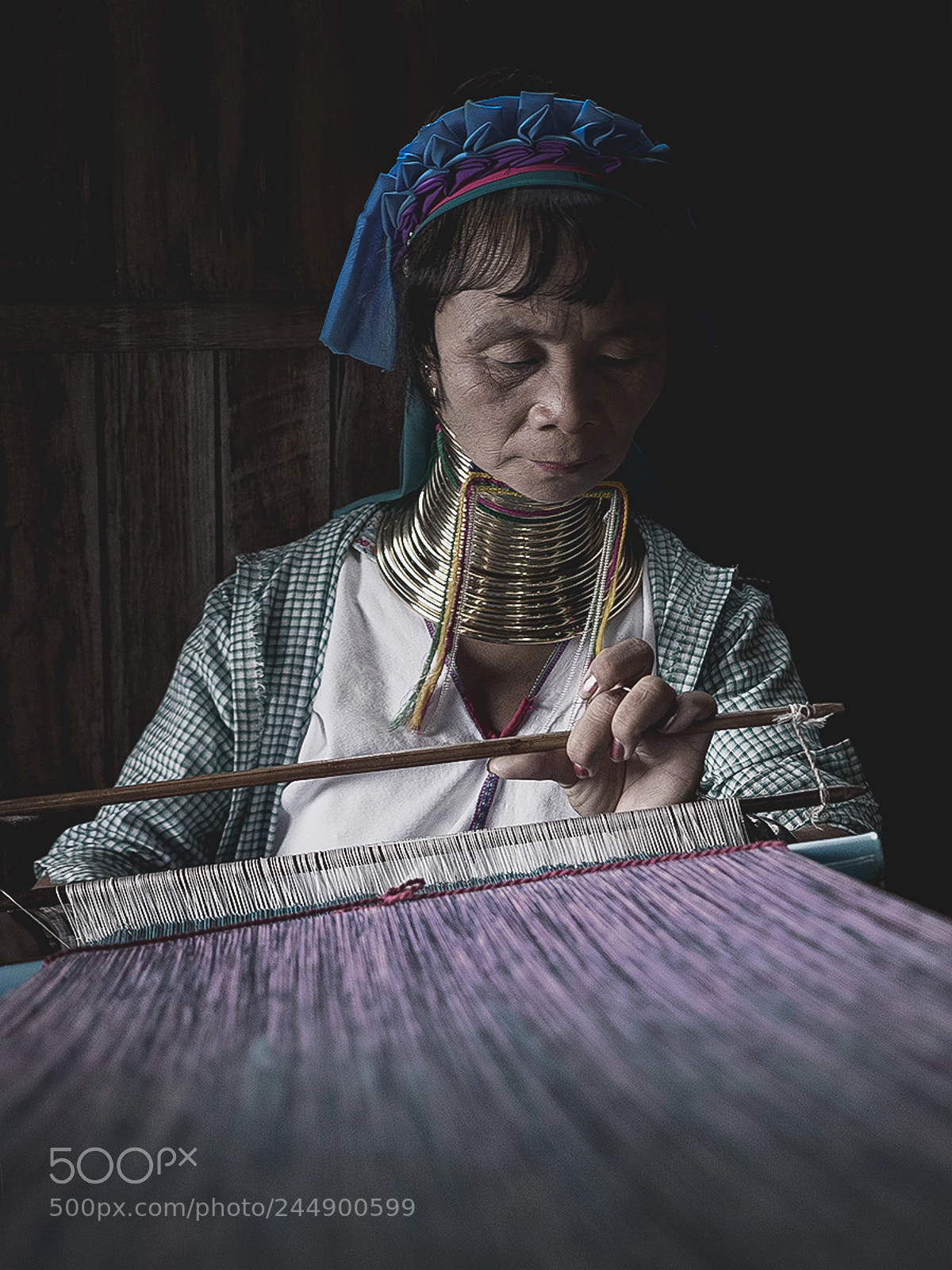 Olympus OM-D E-M10 sample photo. Weaving photography