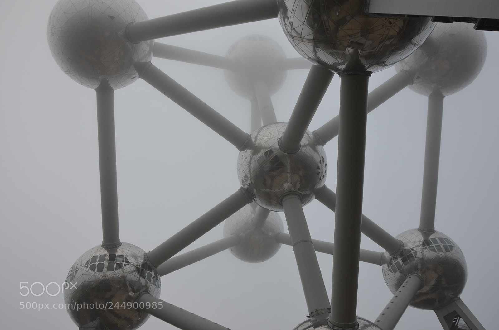 Nikon D5100 sample photo. Atomium photography