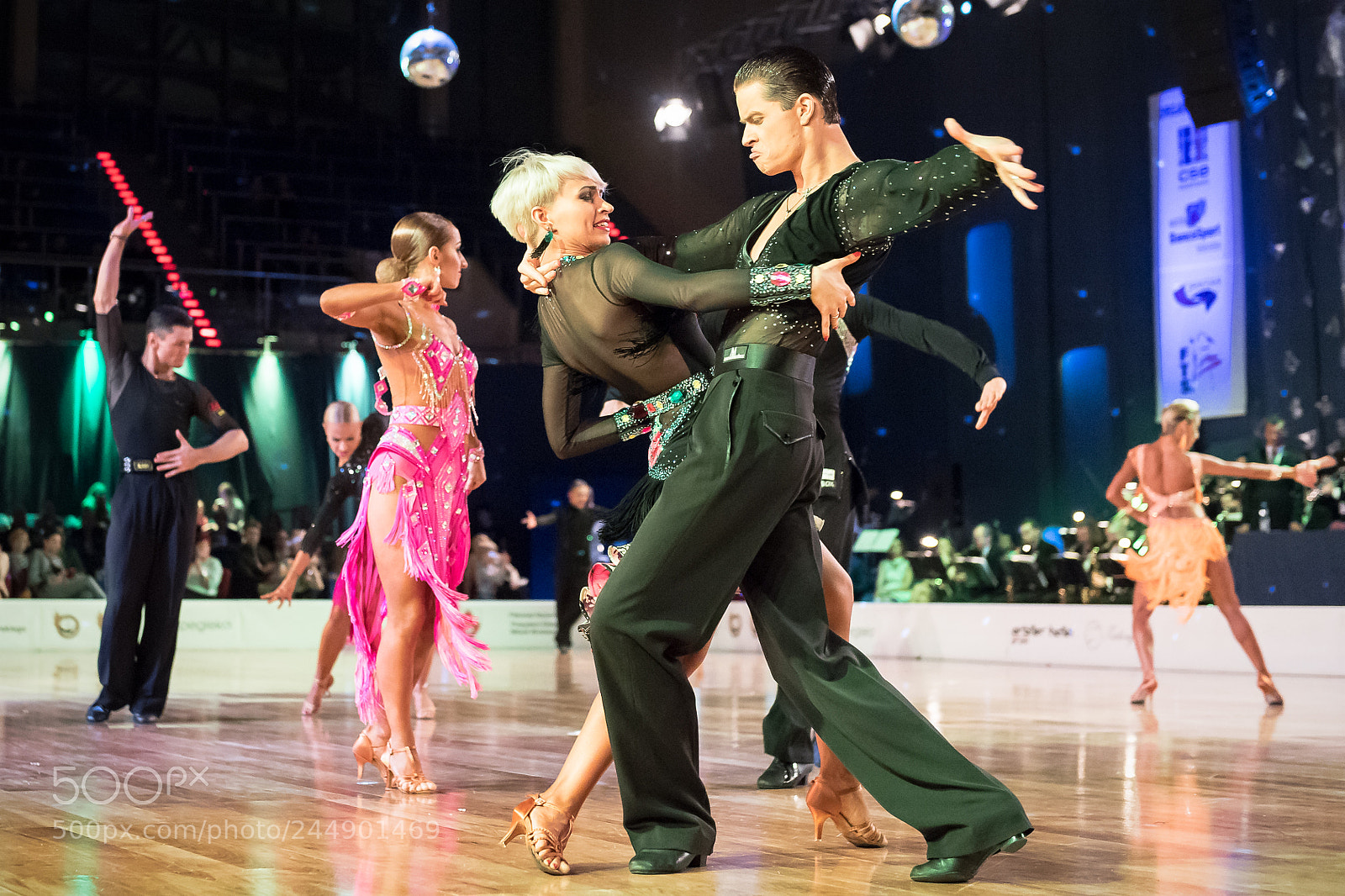 Nikon D5 sample photo. Dancers dancing latin dance photography