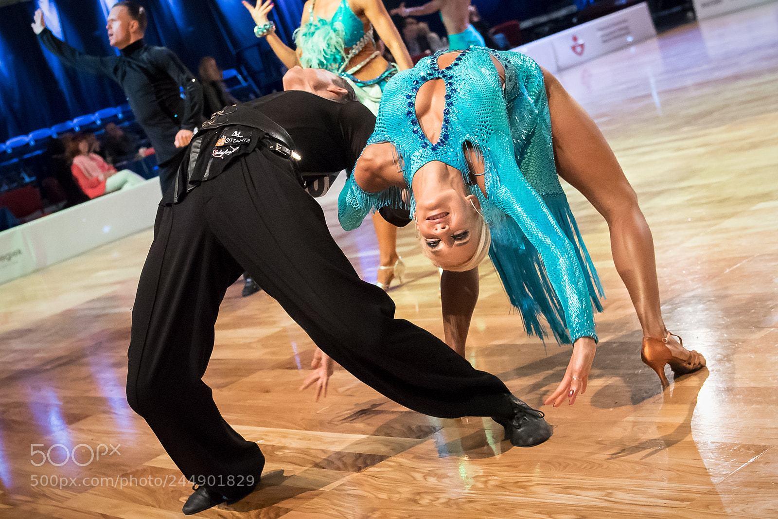 Nikon D5 sample photo. Dancers dancing latin dance photography