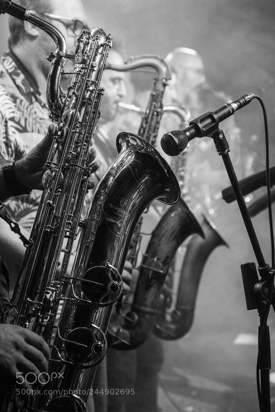 Fujifilm X-T2 sample photo. Afrobeat sax photography