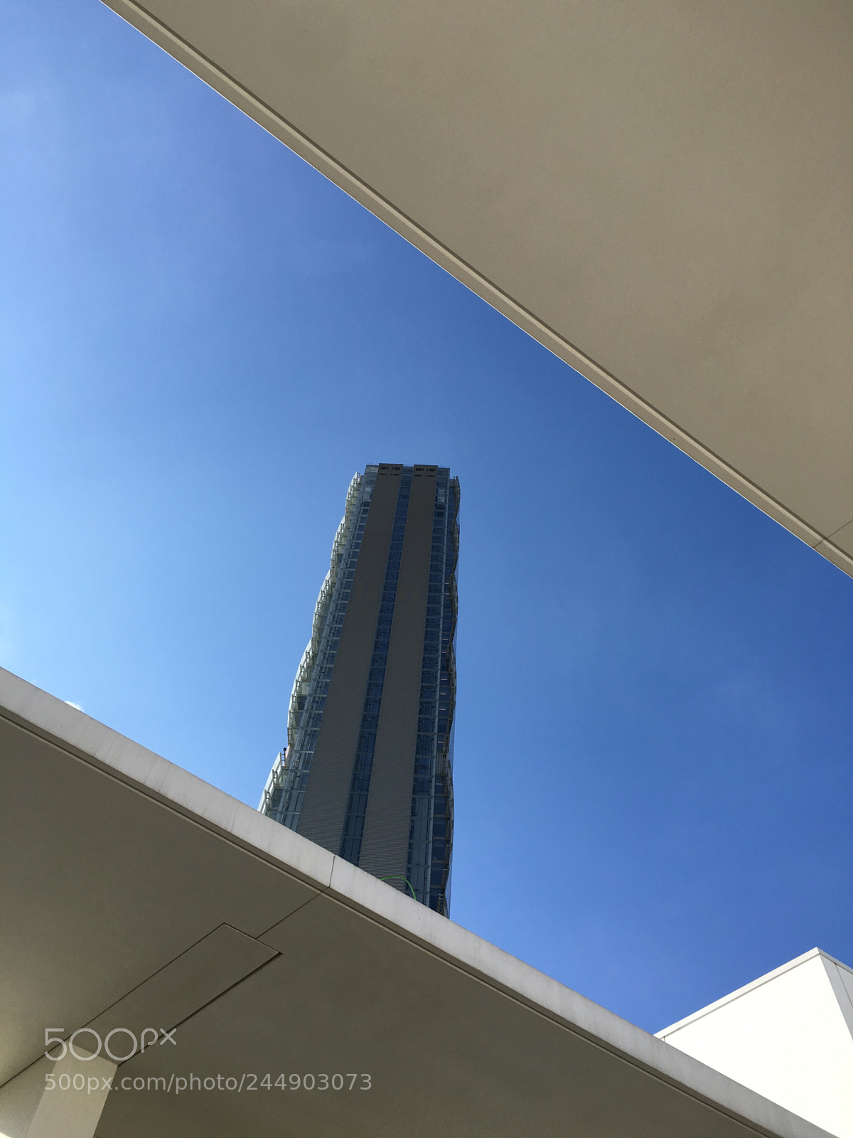 Apple iPhone 6s sample photo. Lines photography