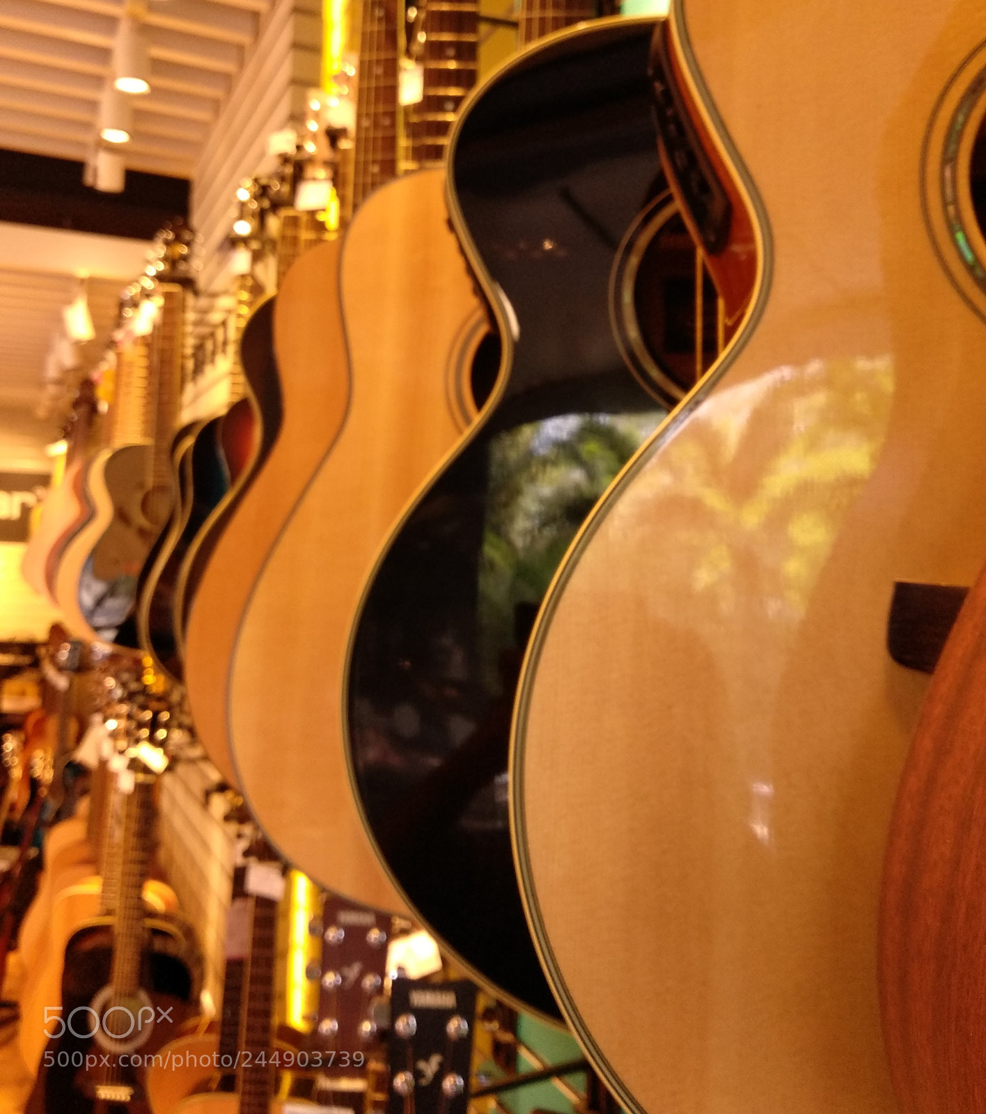 Xiaomi Mi A1 sample photo. Guitar photography