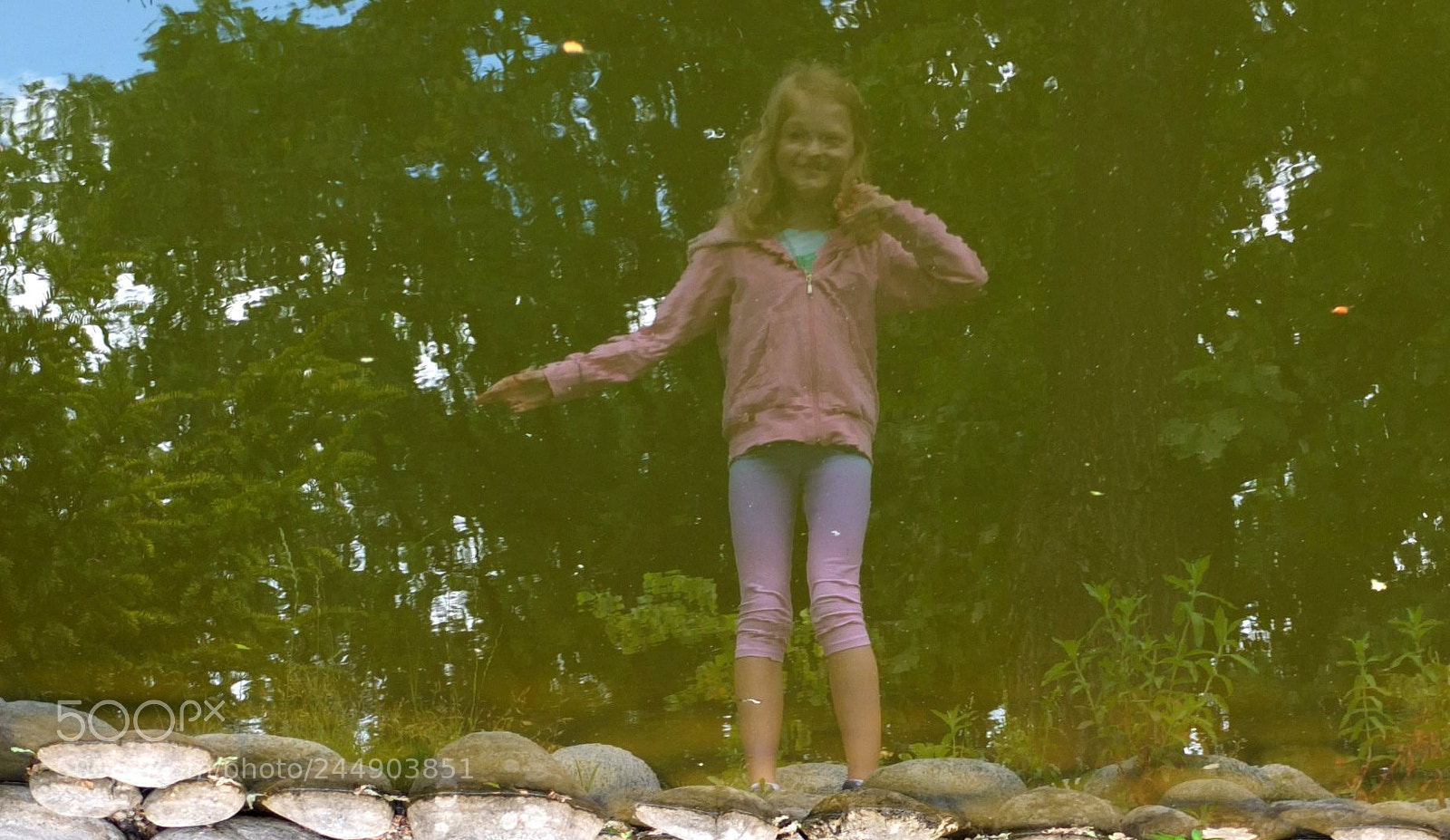 Fujifilm X10 sample photo. Vicki photography