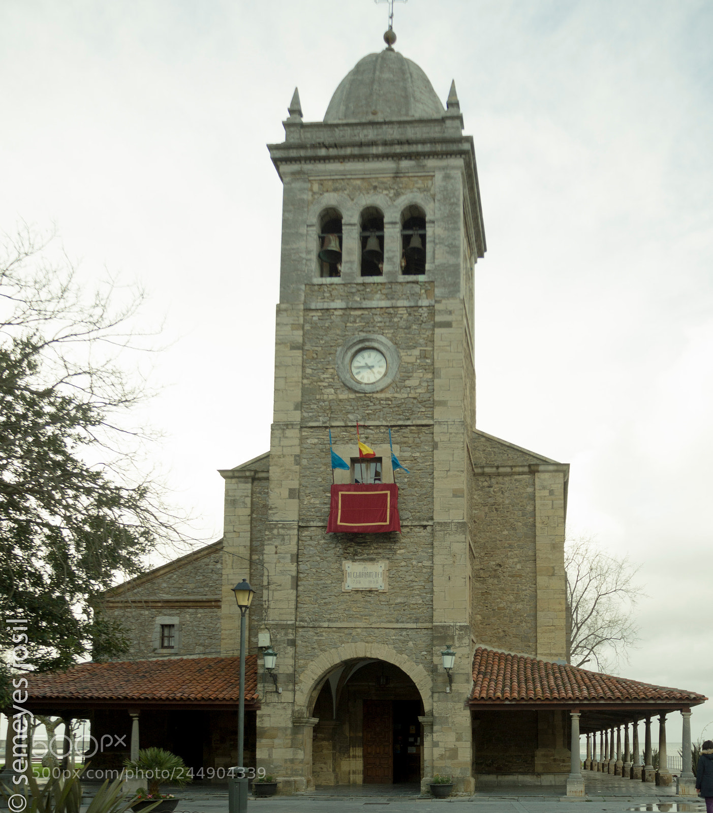 Olympus OM-D E-M10 sample photo. Luanco's church photography