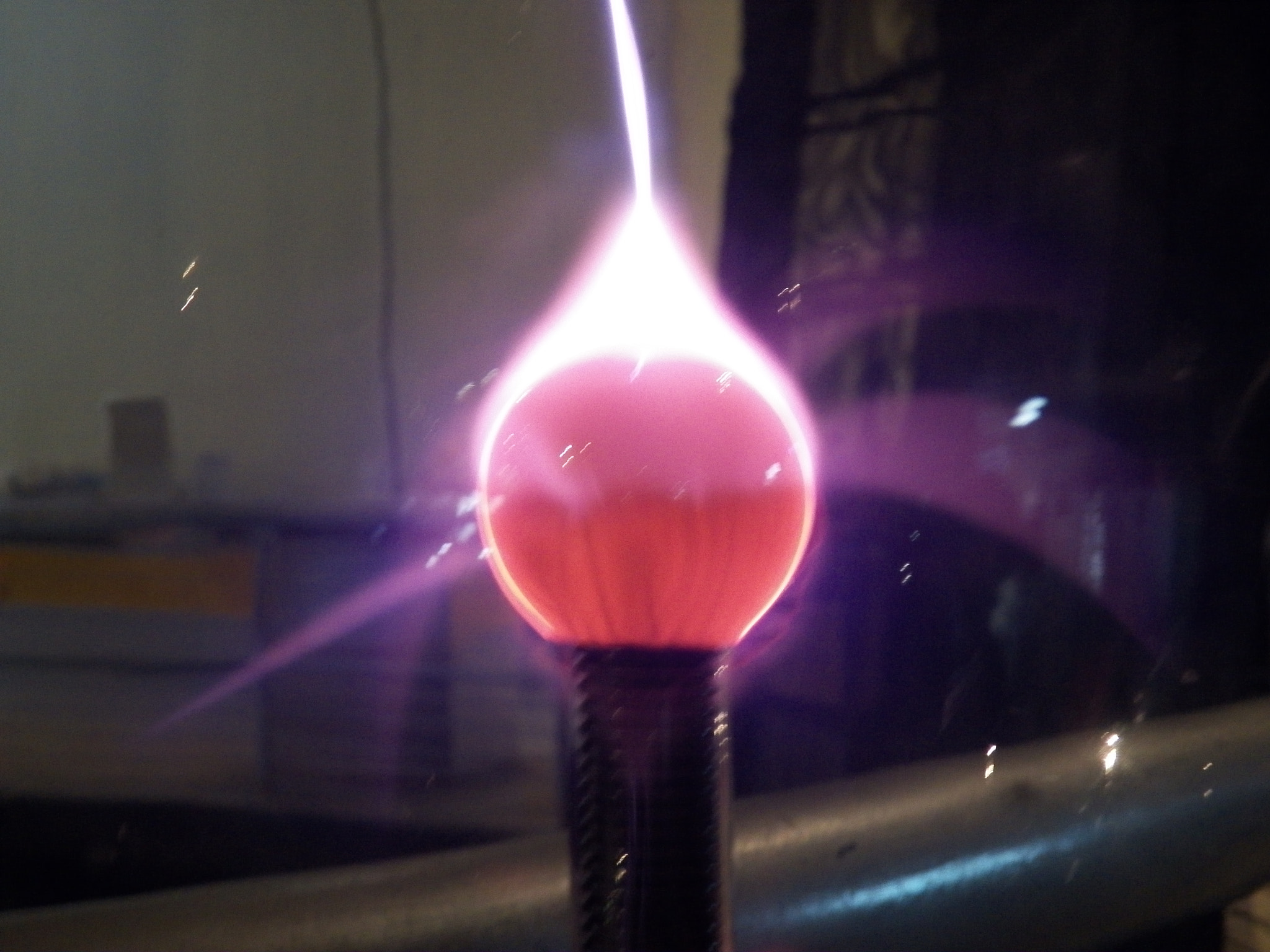 Kodak EasyShare Z990 (EasyShare Max) sample photo. Plasma ball photography