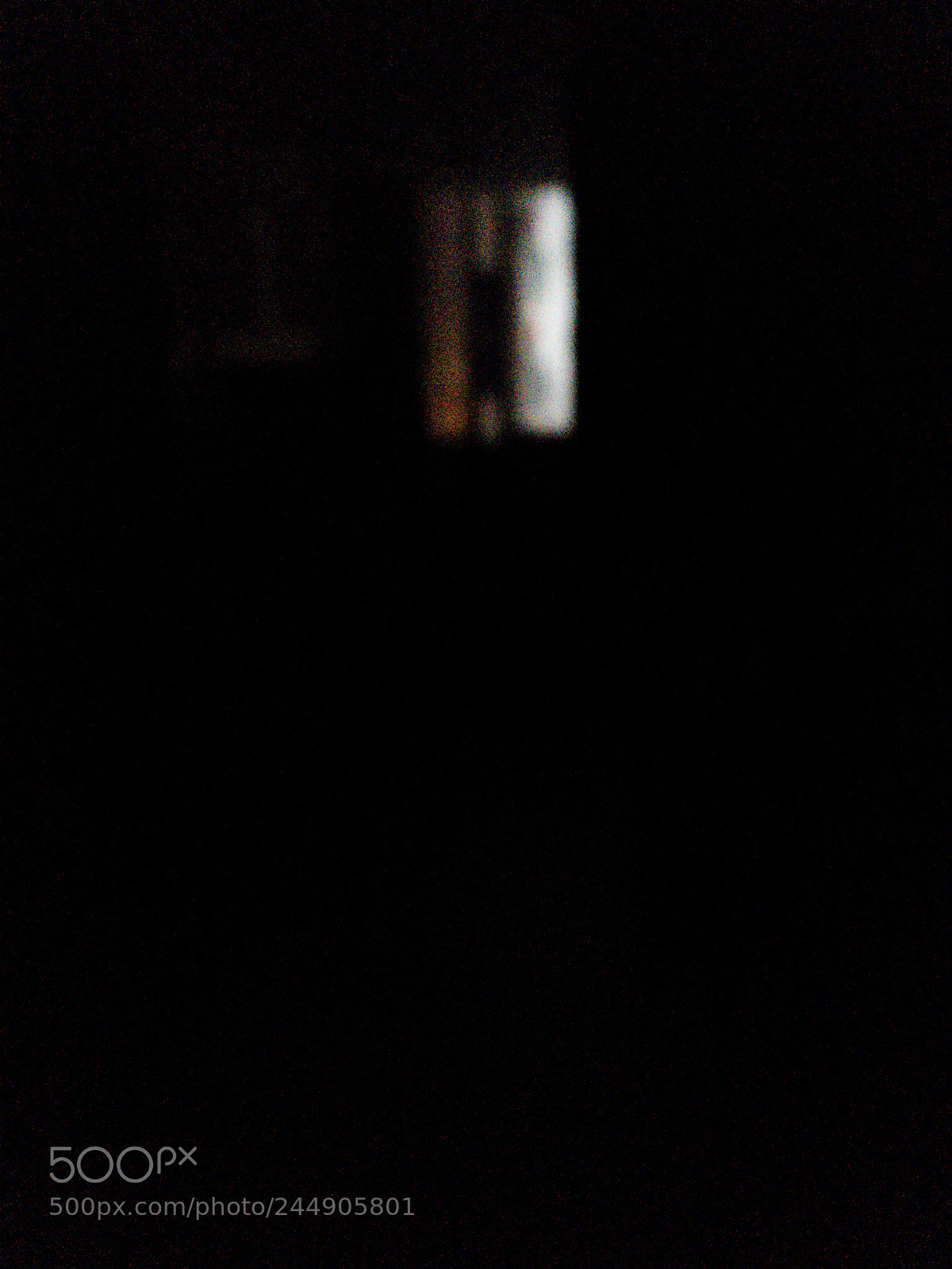 Apple iPhone SE sample photo. Strangers in the night photography