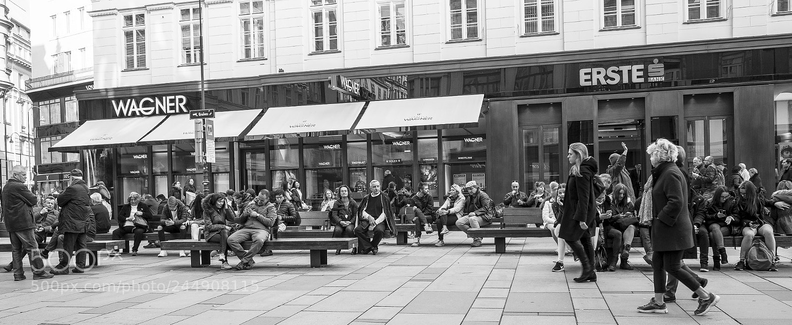Fujifilm X-T1 sample photo. Looking, waiting, talking photography