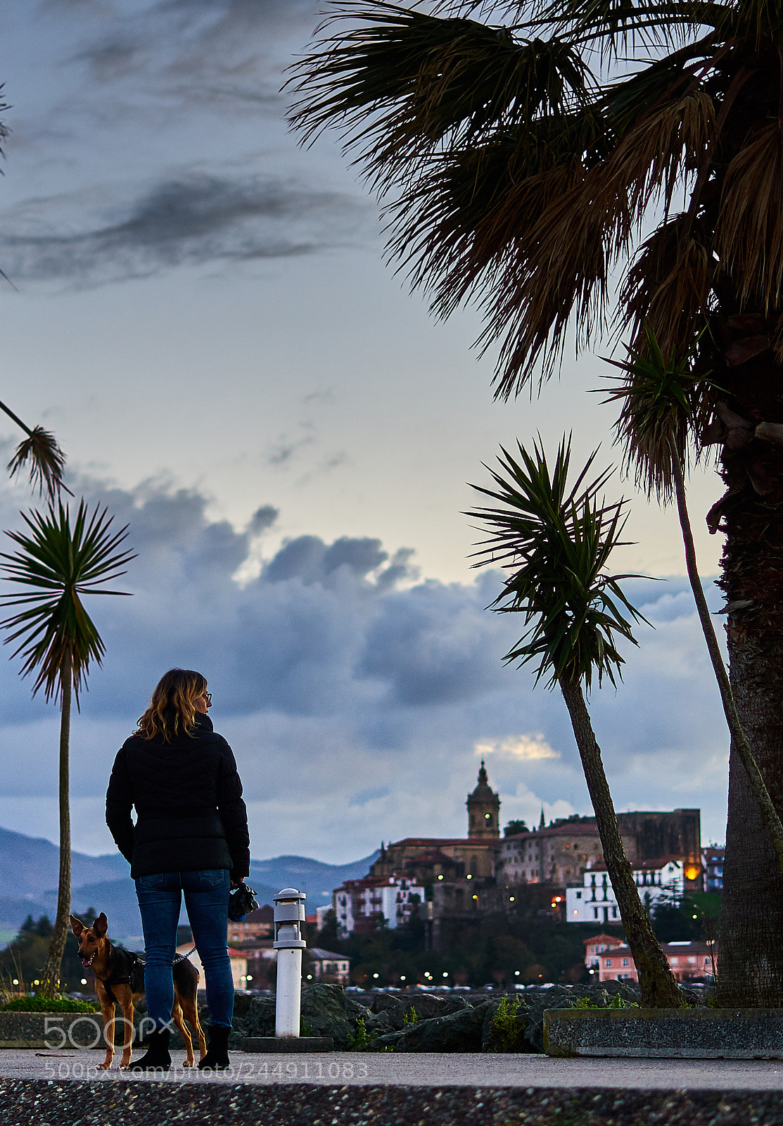 Sony a7 sample photo. Paseando a miss mika photography
