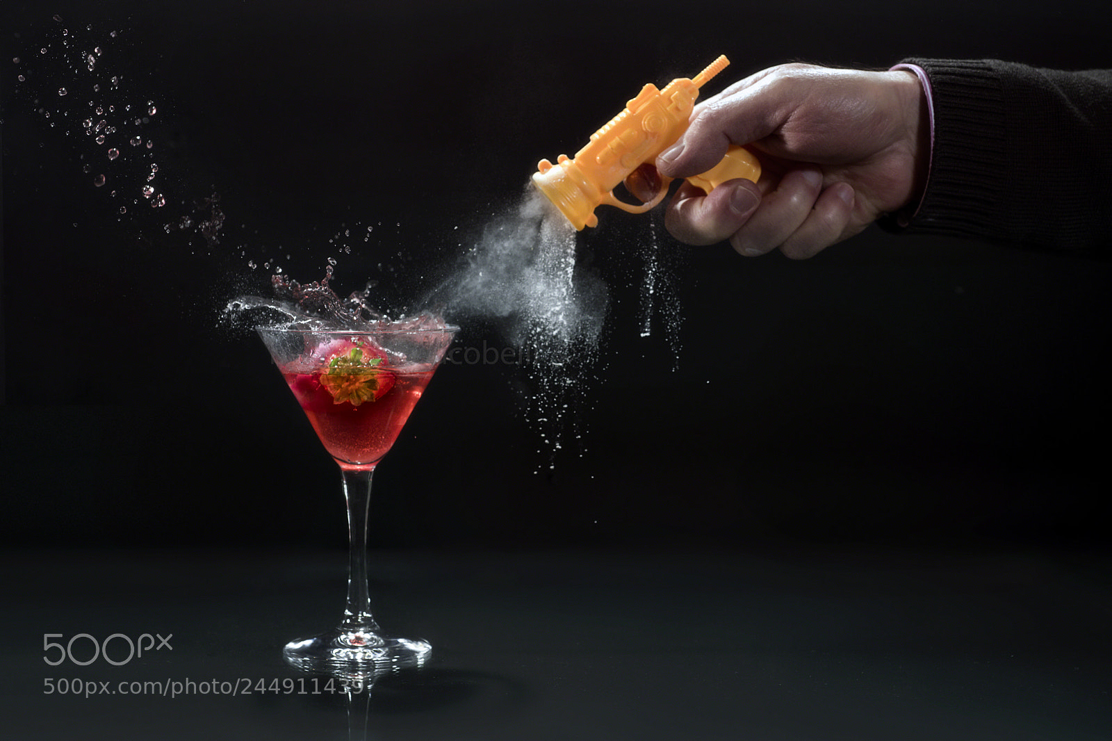 Nikon D850 sample photo. Spararsi un cocktail photography