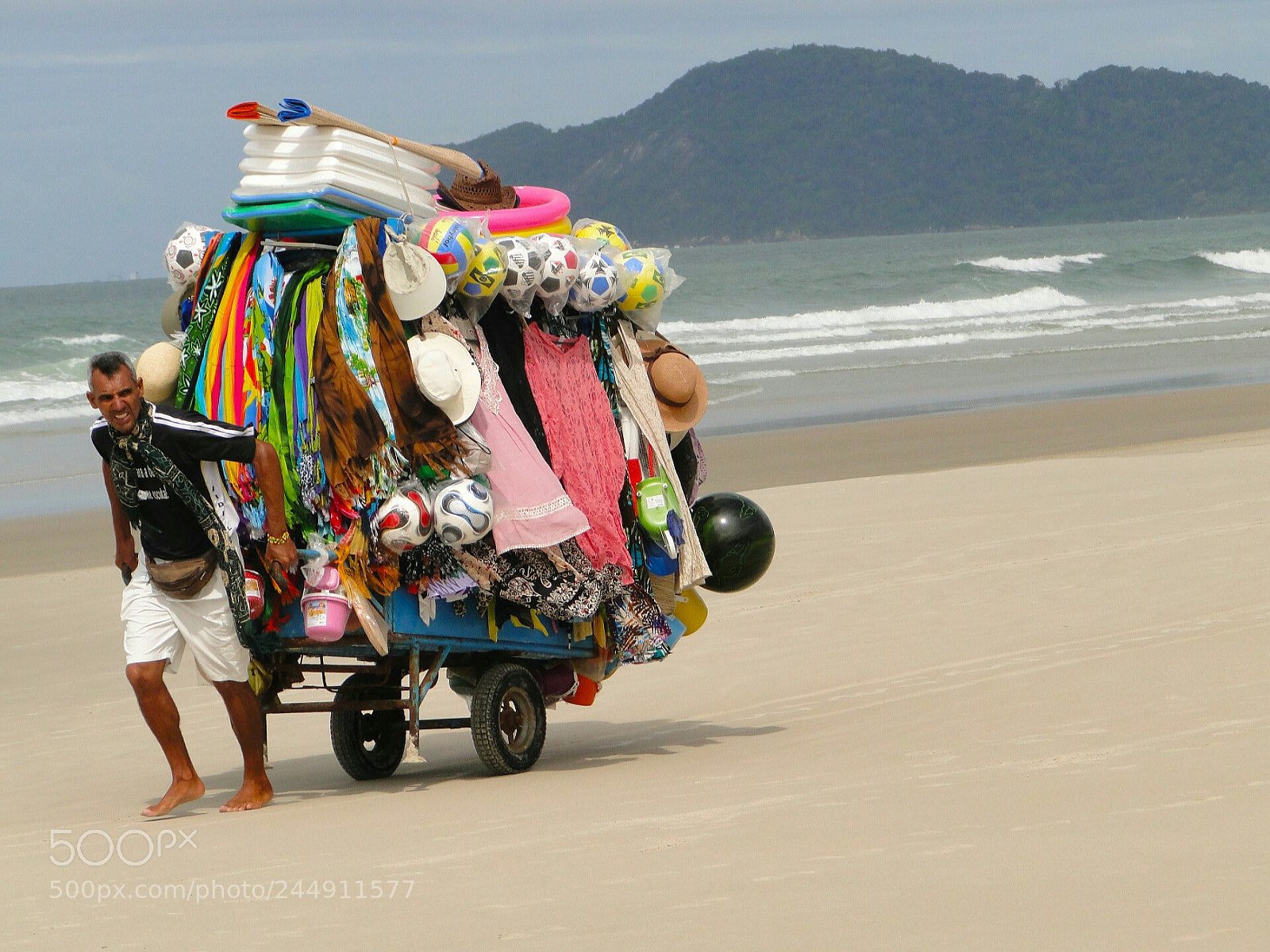 Sony Cyber-shot DSC-HX1 sample photo. Seller on the beach photography