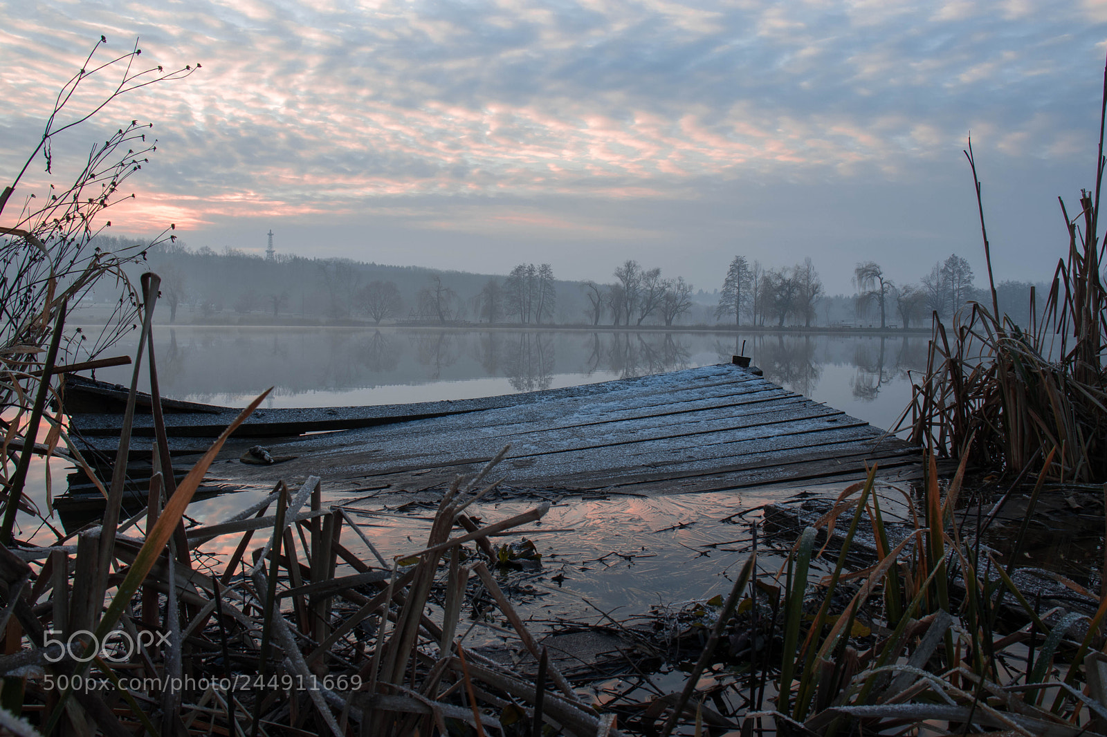 Canon EOS 77D (EOS 9000D / EOS 770D) sample photo. Forgotten jetty photography