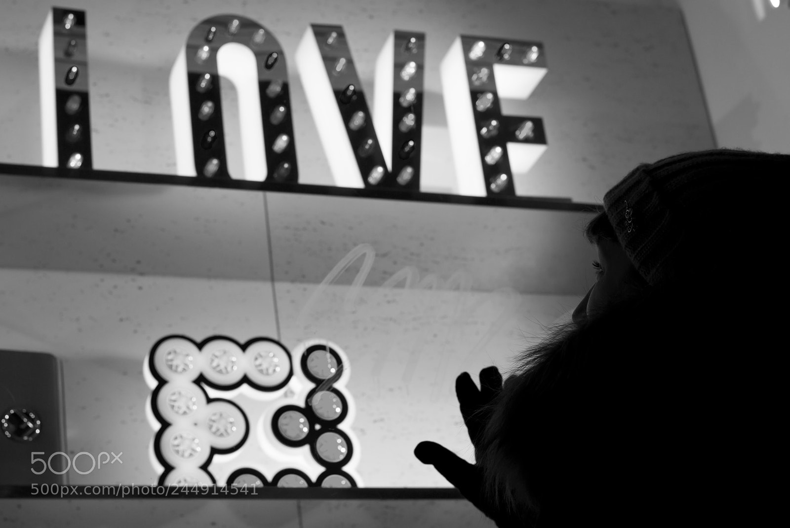 Nikon D3000 sample photo. Love photography