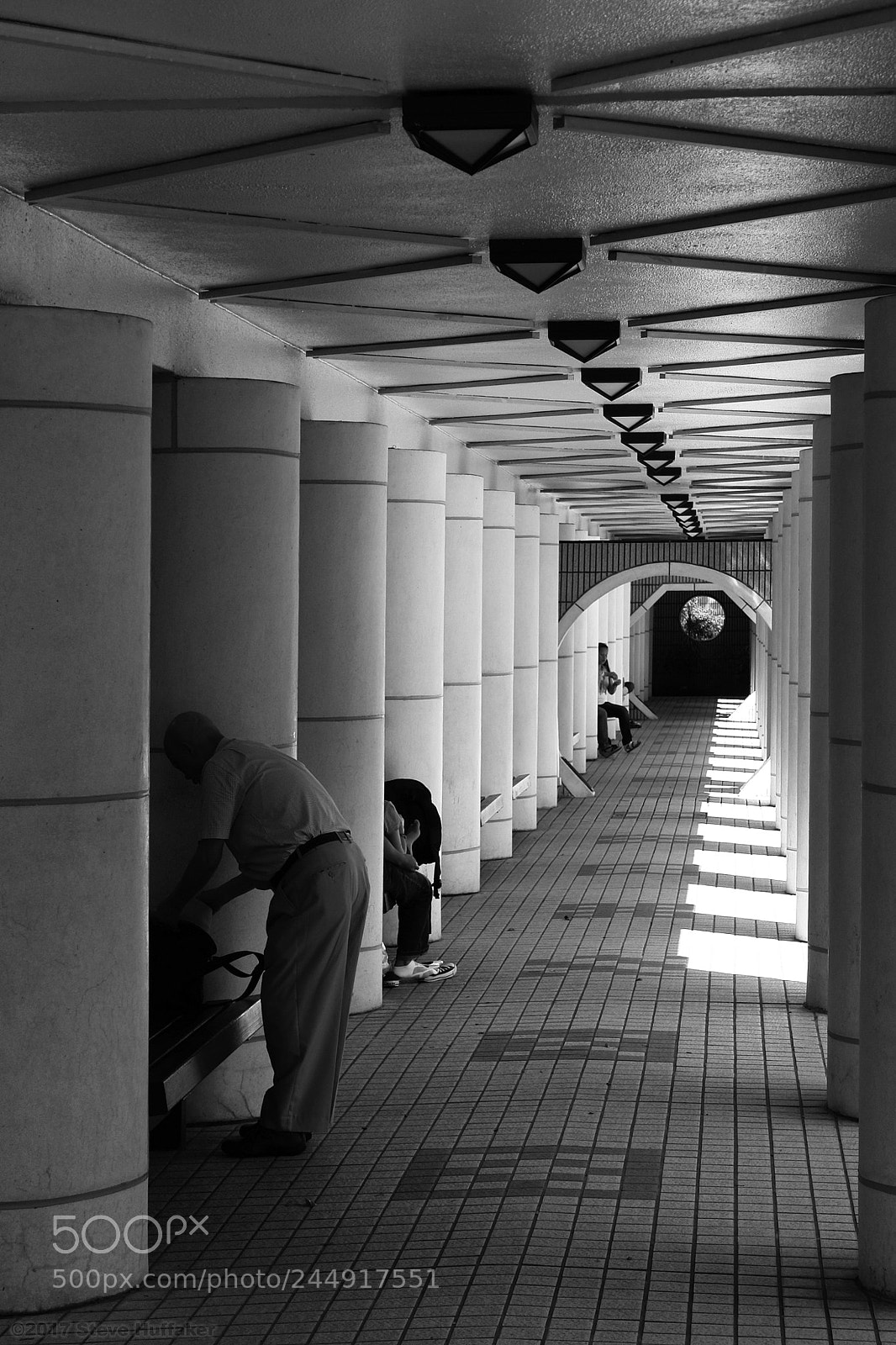 Sony DSC-R1 sample photo. Hk meditation photography