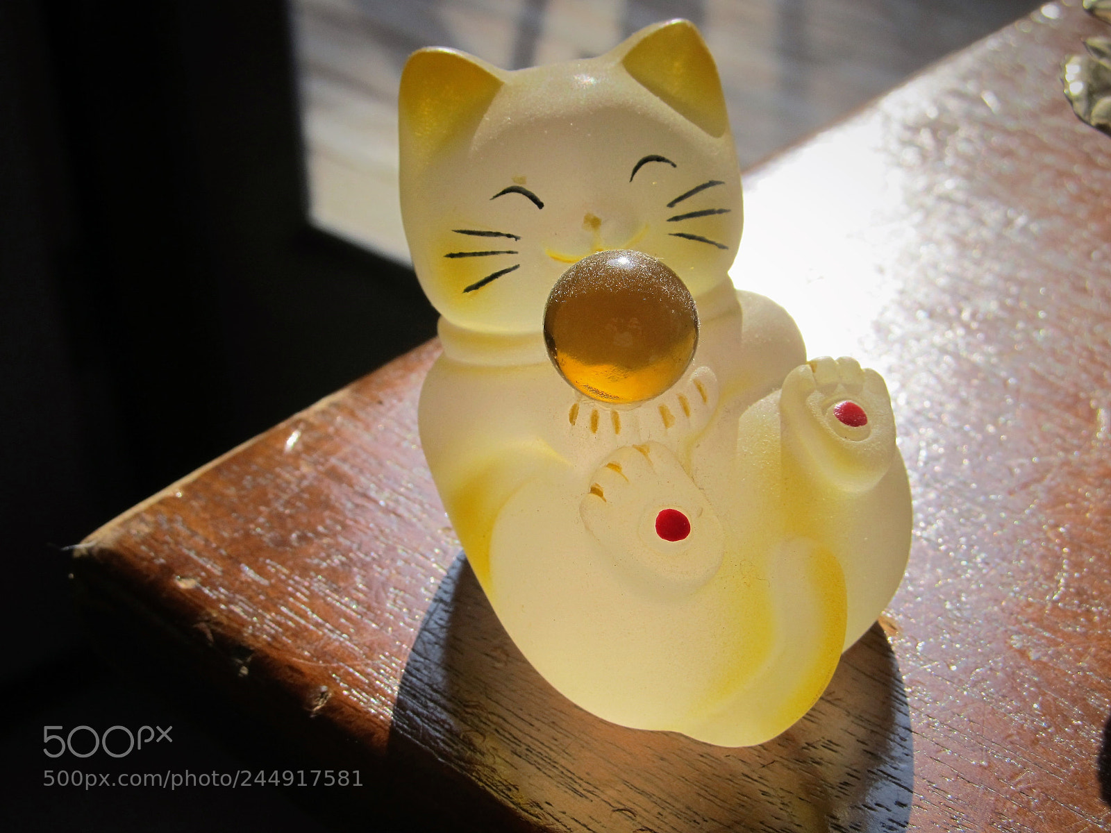 Canon PowerShot SX130 IS sample photo. Glass cat photography