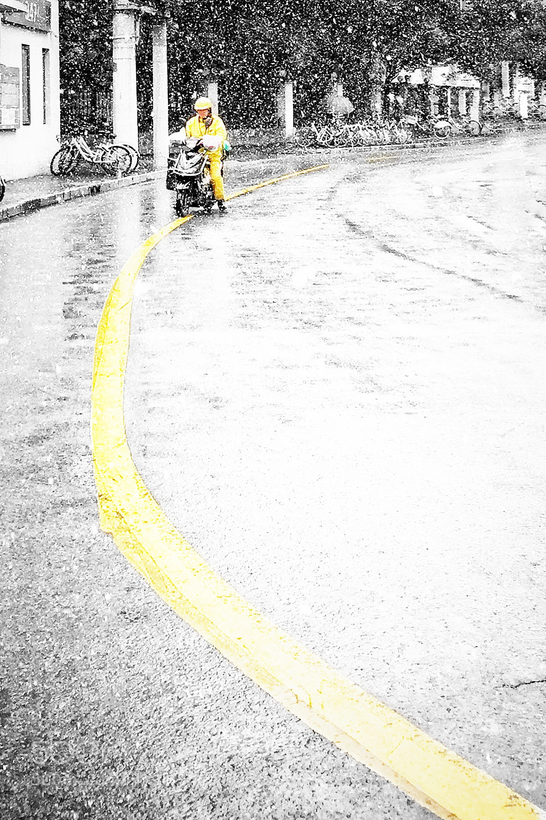 Apple iPhone 6 Plus sample photo. Snowing photography
