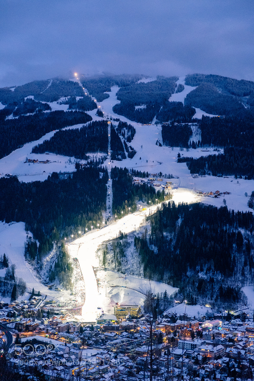 Fujifilm X-T20 sample photo. Ski racetrack by night photography
