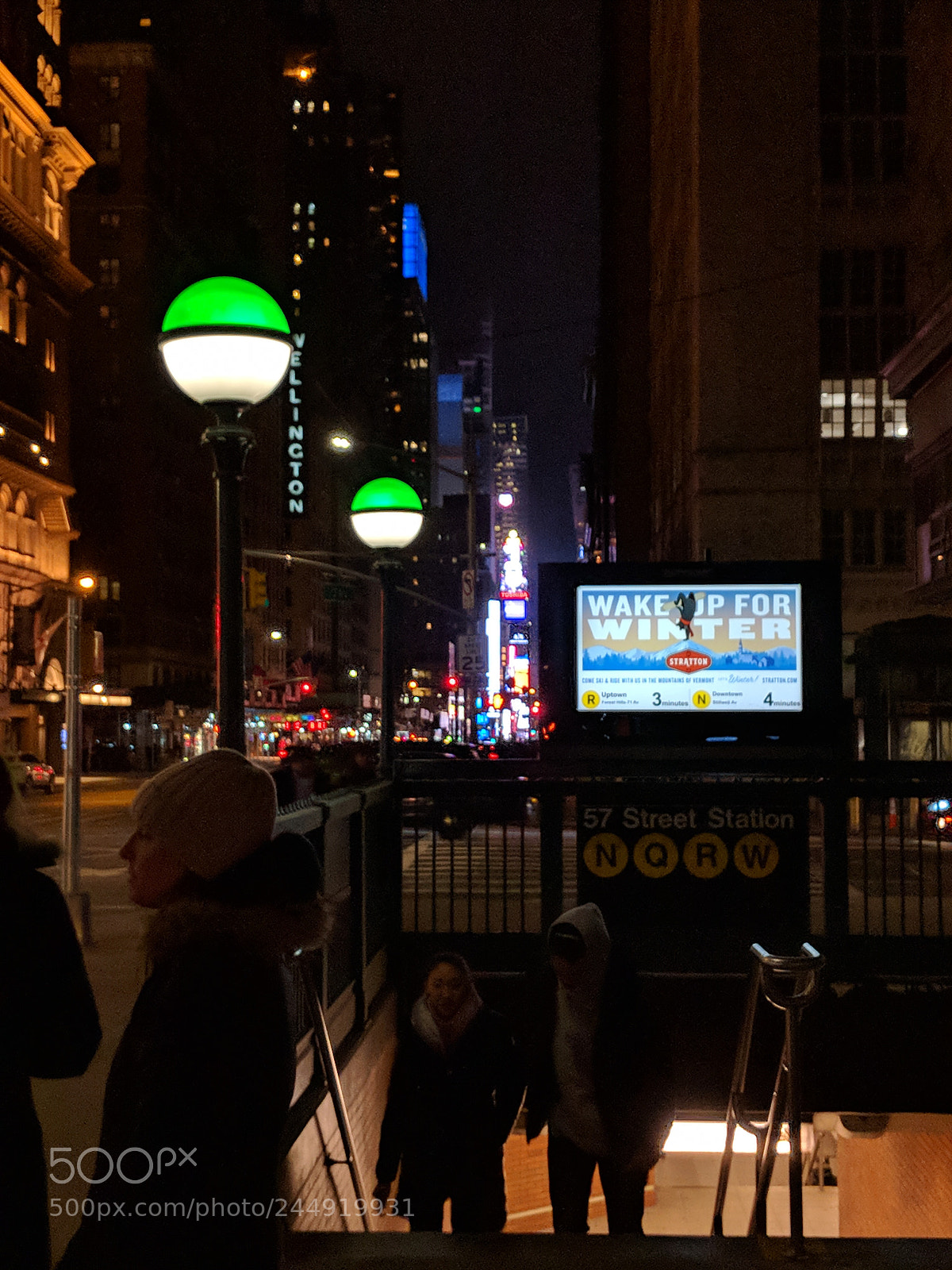 Google Pixel 2 XL sample photo. Bright lights, big city photography