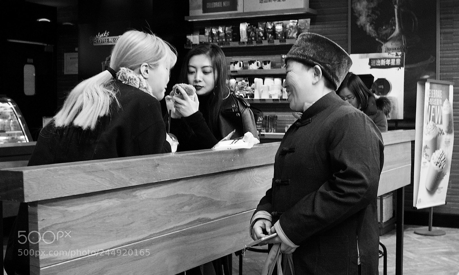 Fujifilm X100T sample photo. Starbucks photography