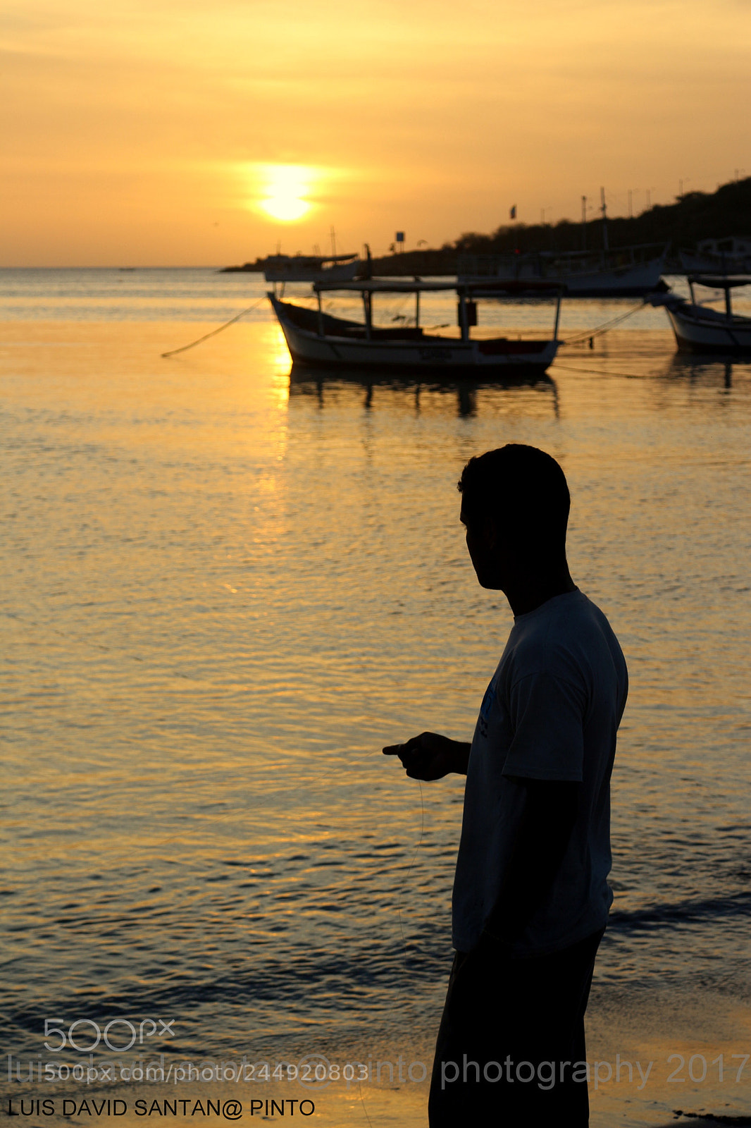 Canon EOS 700D (EOS Rebel T5i / EOS Kiss X7i) sample photo. Fishing at sunset photography
