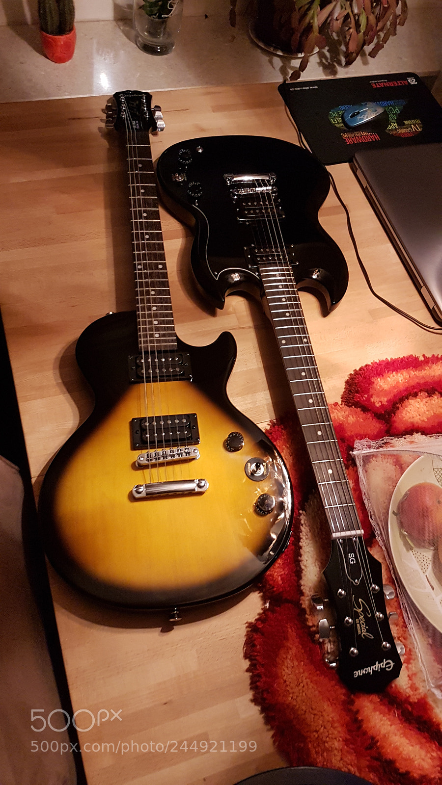 Samsung Galaxy S7 sample photo. 2 guitars photography