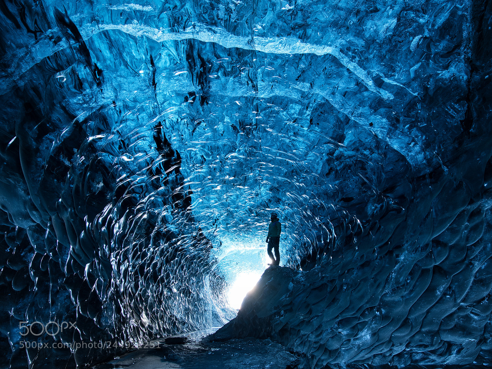 Olympus OM-D E-M1 Mark II sample photo. Blue ice cave photography