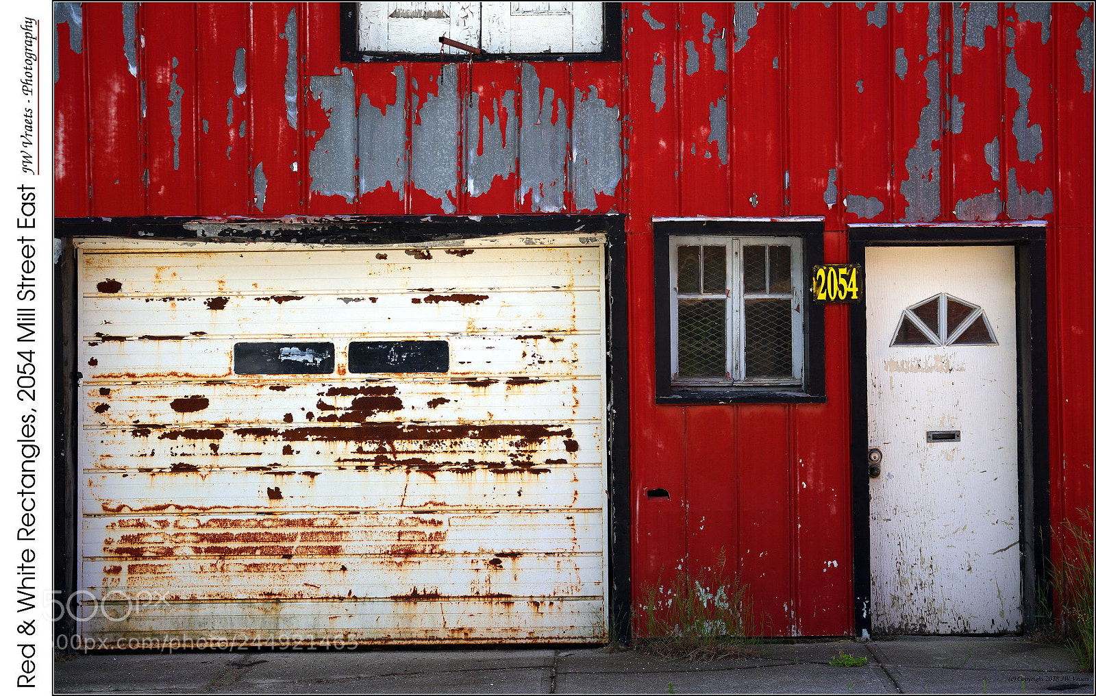 Nikon D7100 sample photo. Red white rectangles, 2054 photography