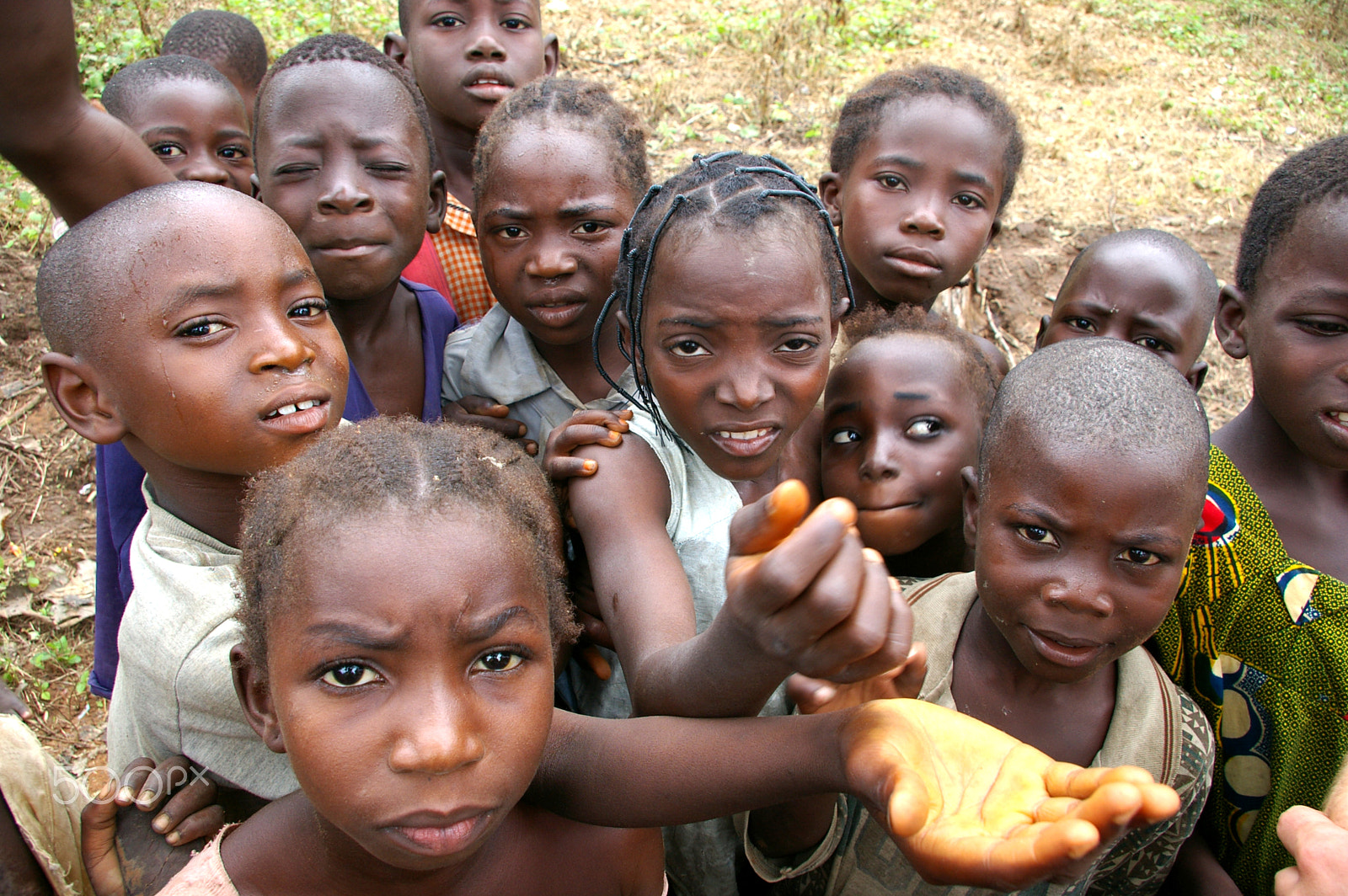 Samsung GX-1L sample photo. Kids, begging for balloons, nigeria. photography