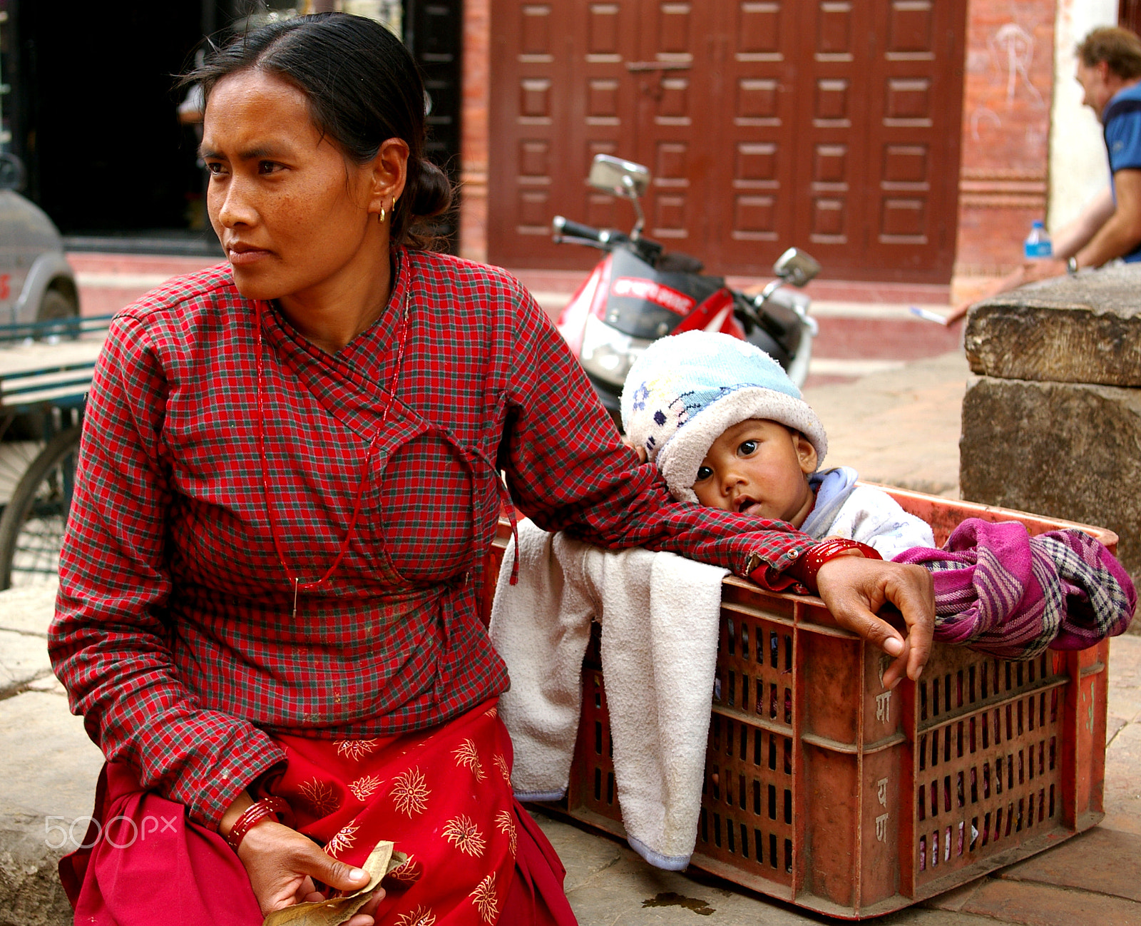 Samsung GX-1L sample photo. Mother in patan, napal. photography