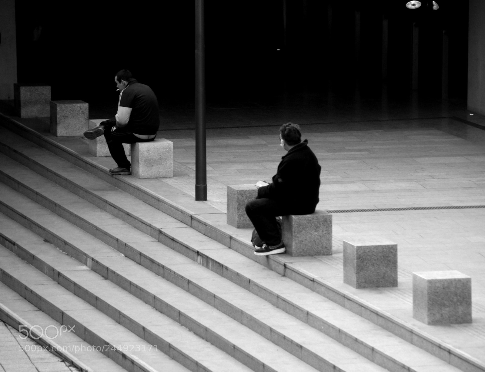 Canon EOS 50D sample photo. Cigarette break photography