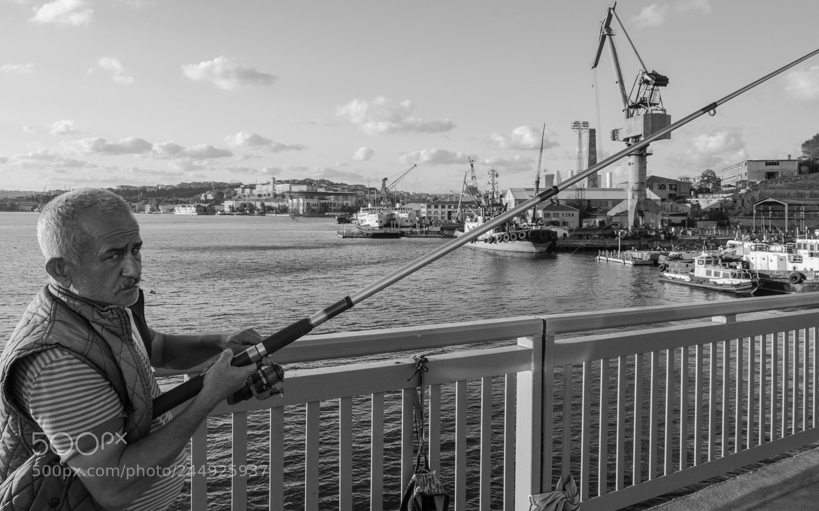 Olympus OM-D E-M1 Mark II sample photo. Fishing sharp photography