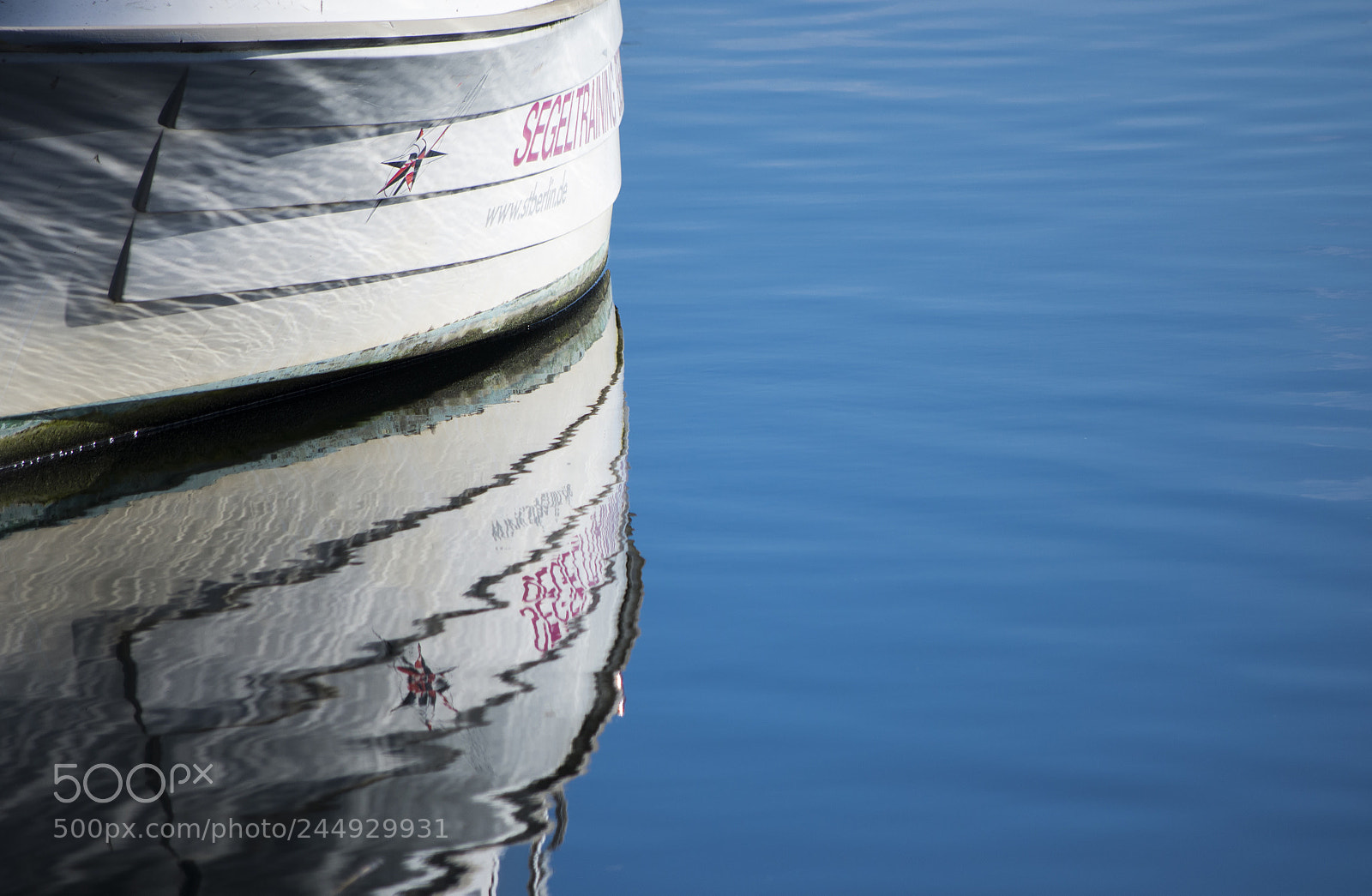 Pentax K-5 sample photo. Mirror photography