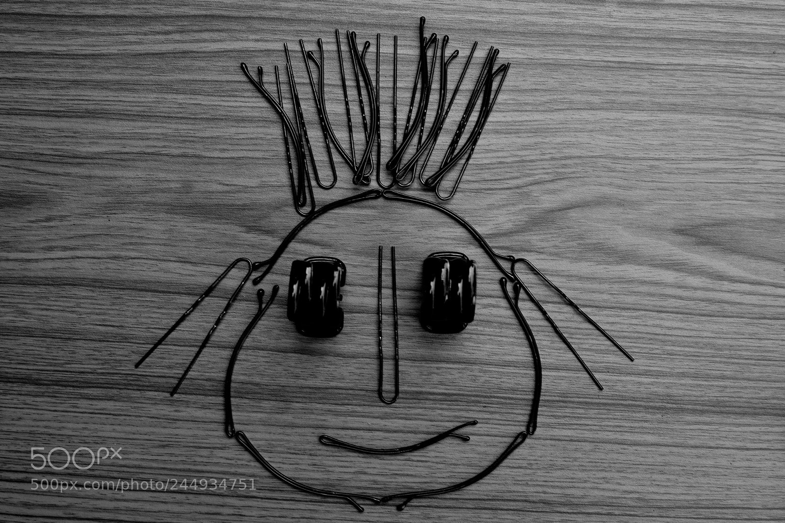 Nikon D5200 + Nikon AF-S DX Nikkor 35mm F1.8G sample photo. Happy face made up photography