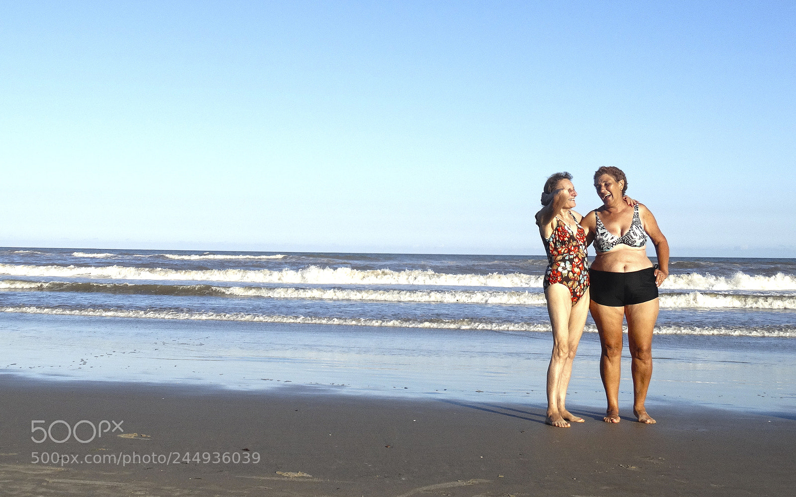 Sony Cyber-shot DSC-HX300 sample photo. Personas en la playa photography