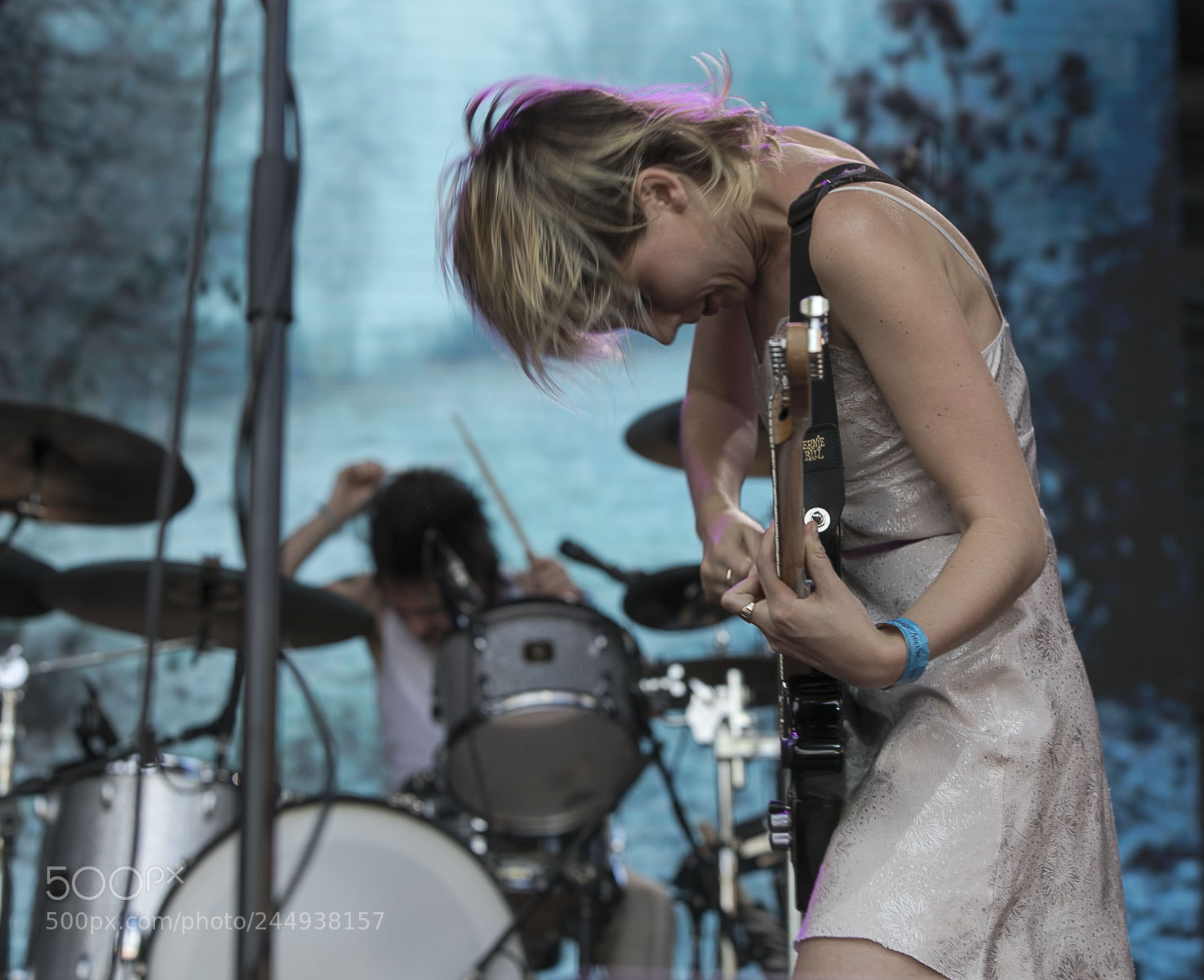 Canon EOS-1D X Mark II sample photo. Wolf alice photography