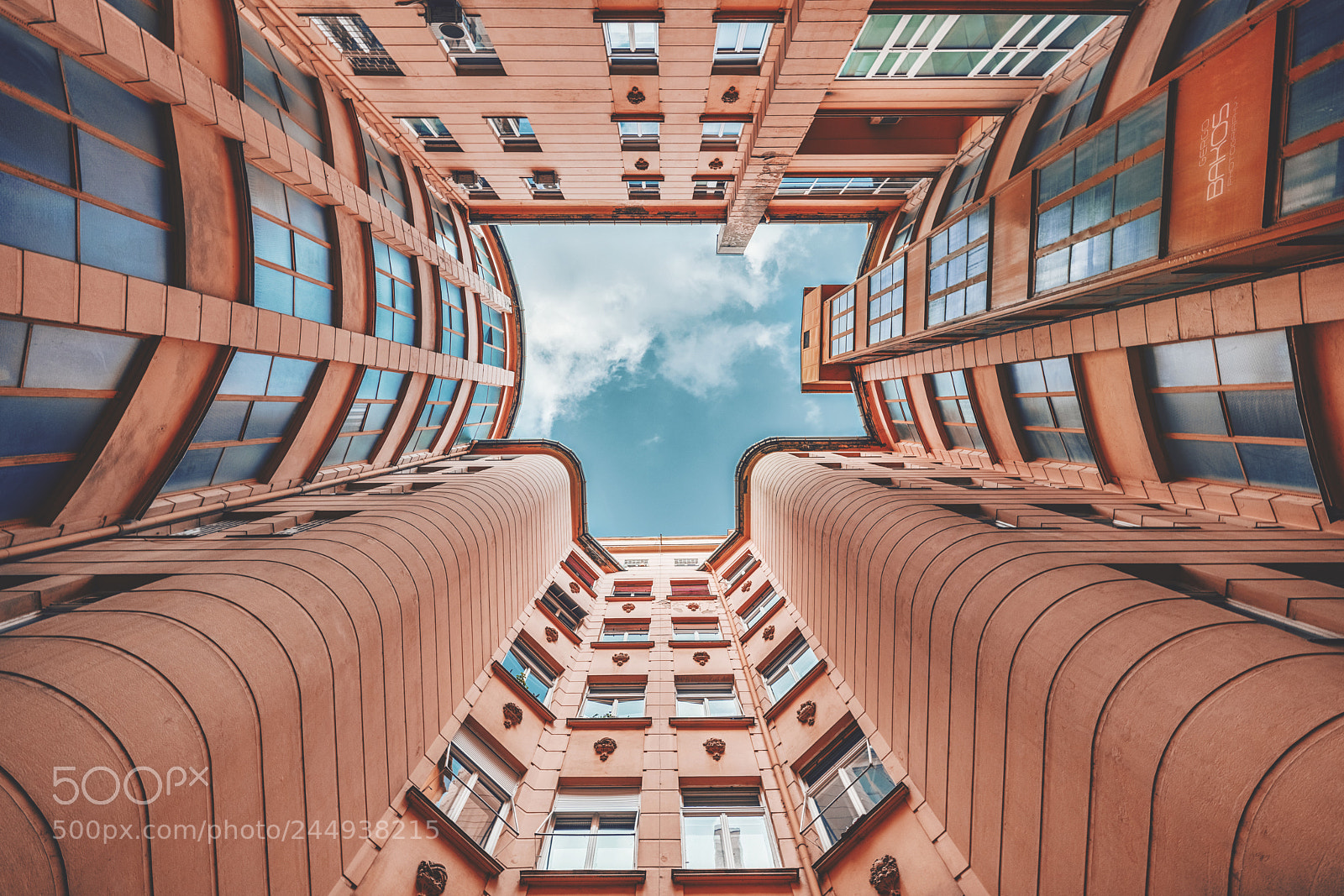 Nikon D810 sample photo. Courtyard lookup photography