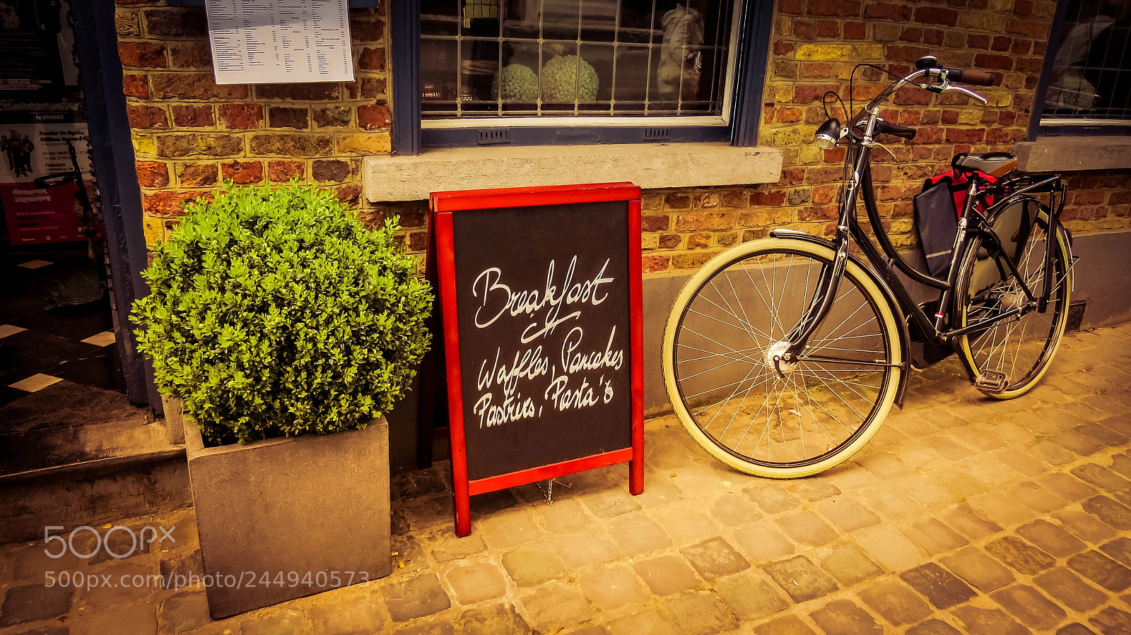 Canon PowerShot SX50 HS sample photo. Breakfast in bruges photography