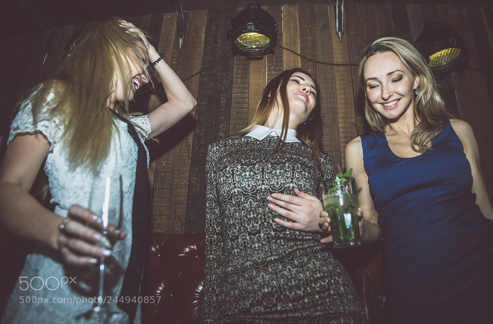 Nikon D610 sample photo. Party girls in a photography