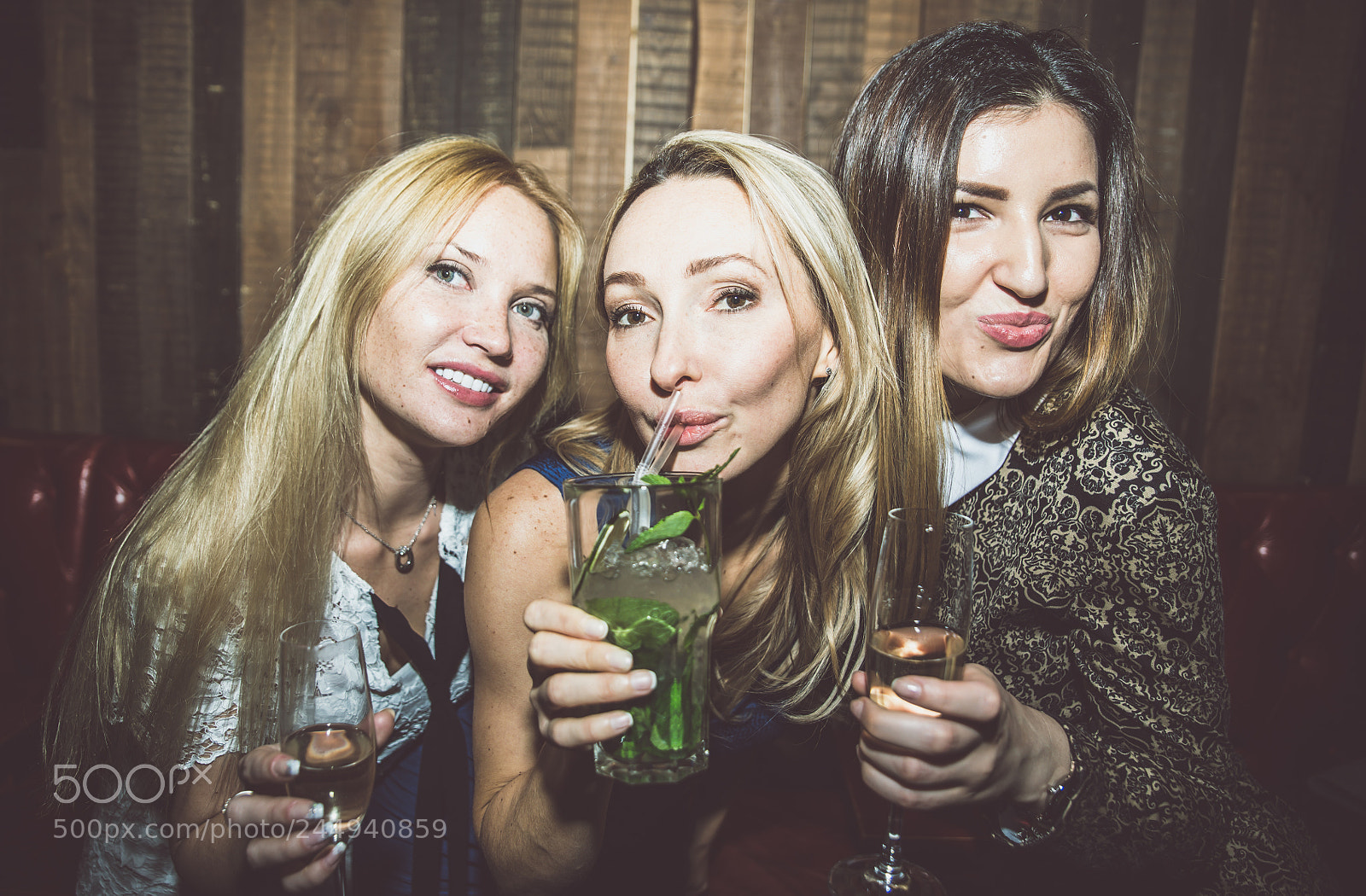 Nikon D610 sample photo. Party girls in a photography
