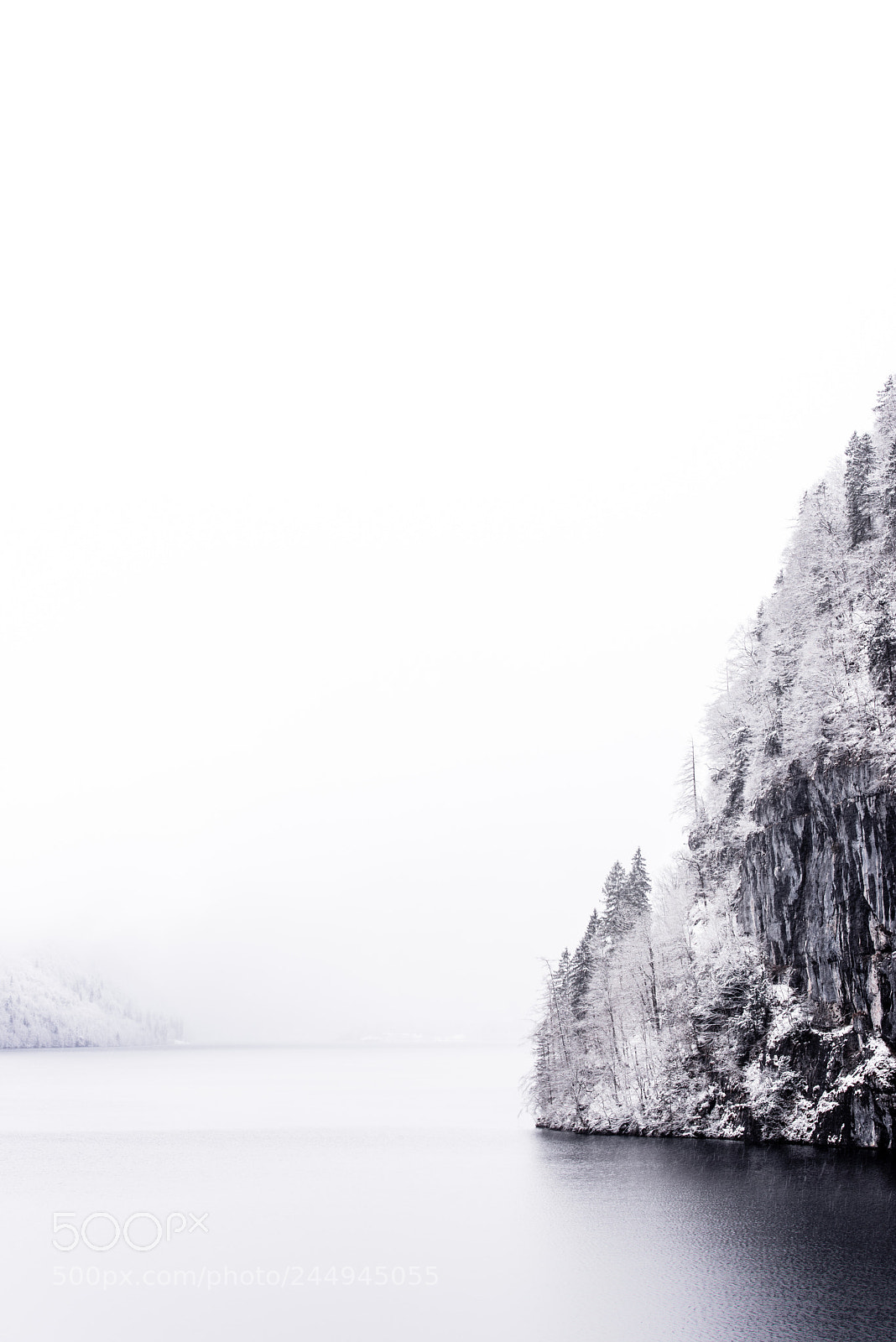 Nikon D810 sample photo. King's lake - winter photography
